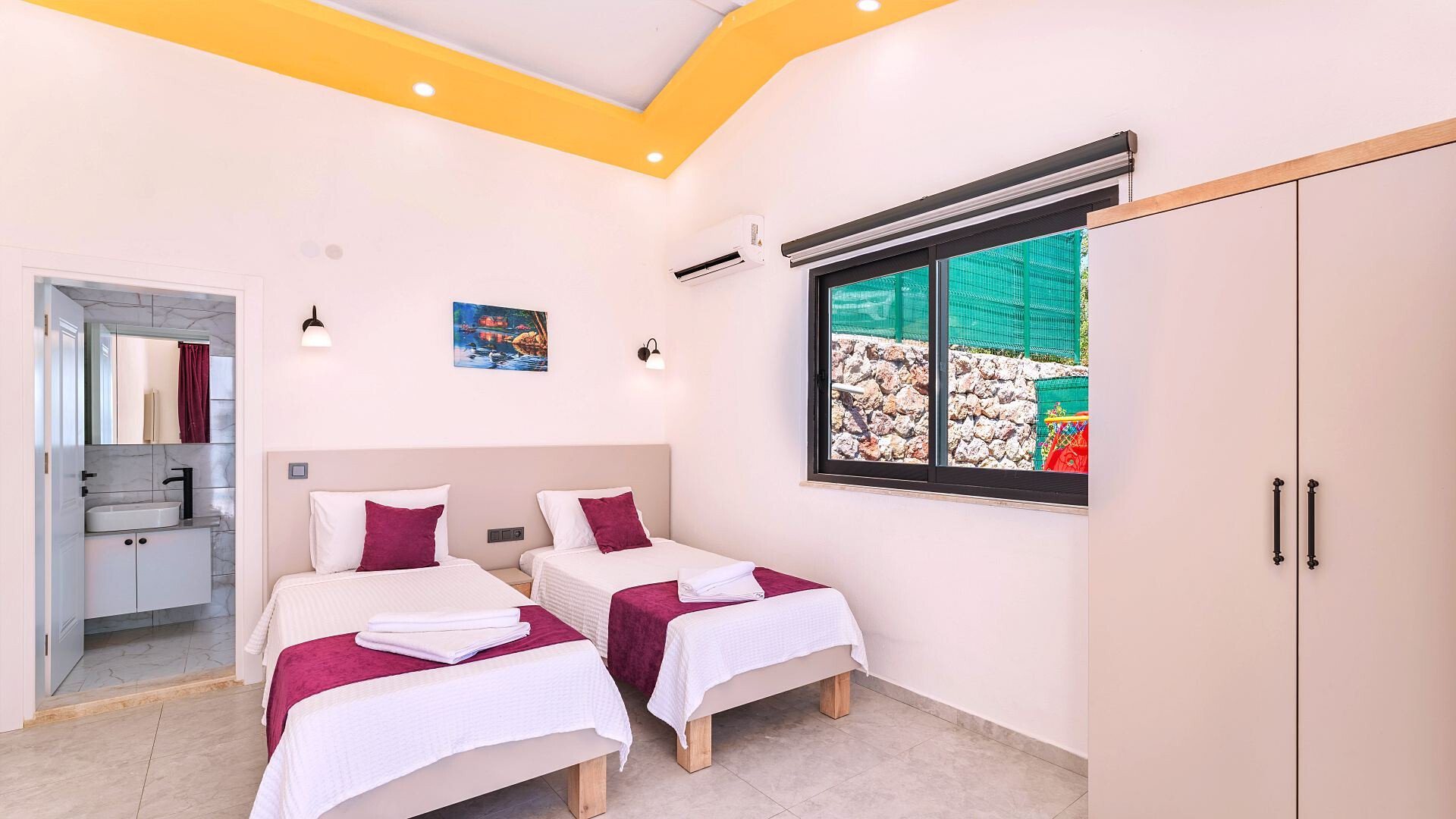 VBK74526 Villa Booking