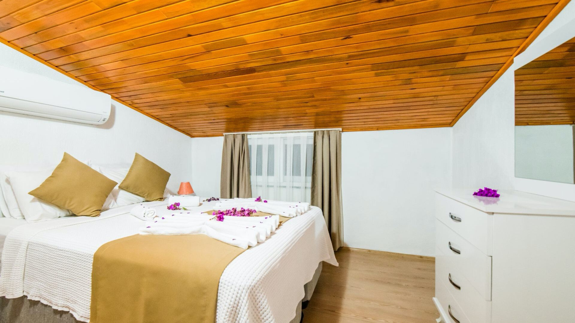 VBK45143 Villa Booking