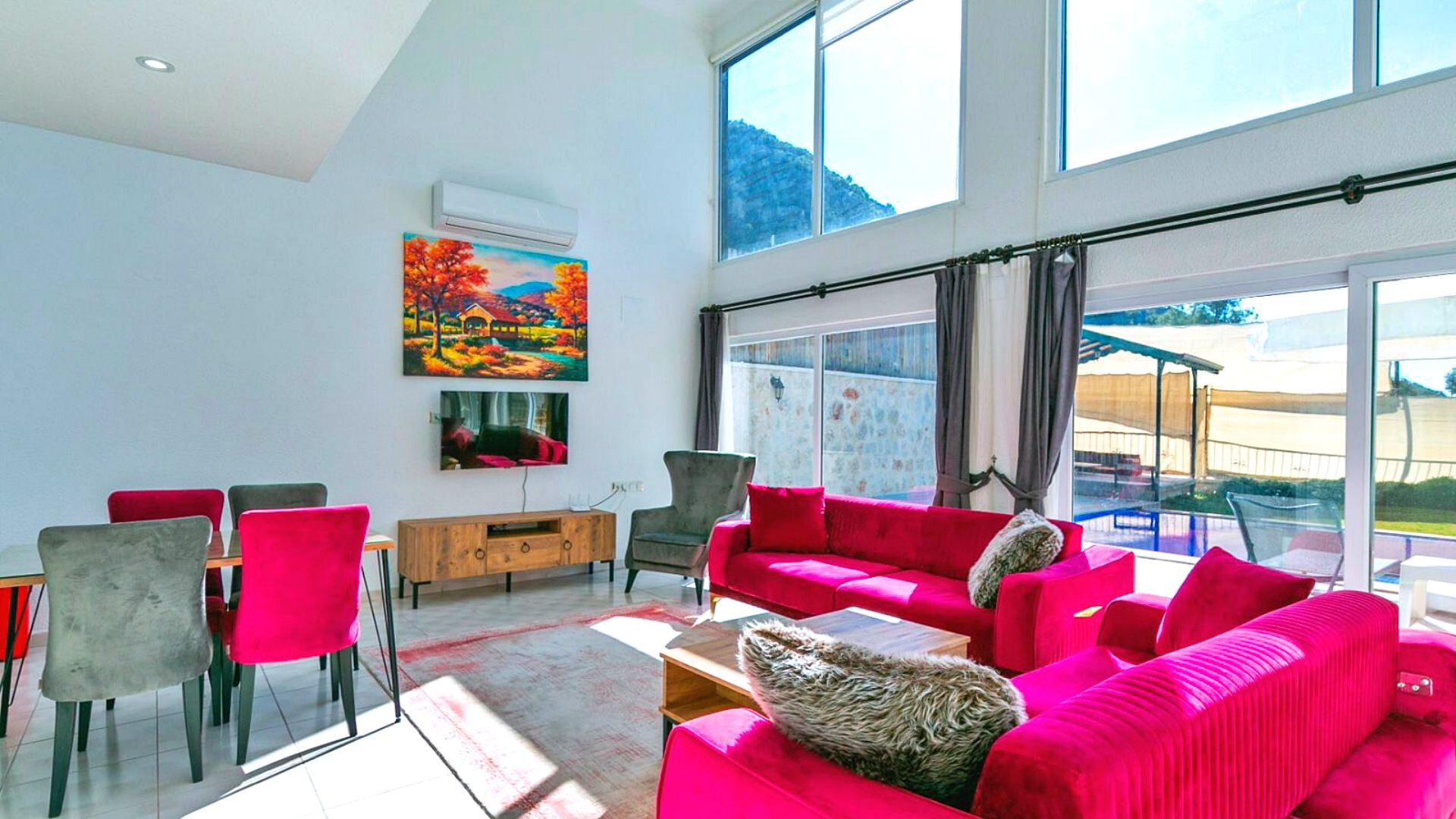 VBK30572 Villa Booking