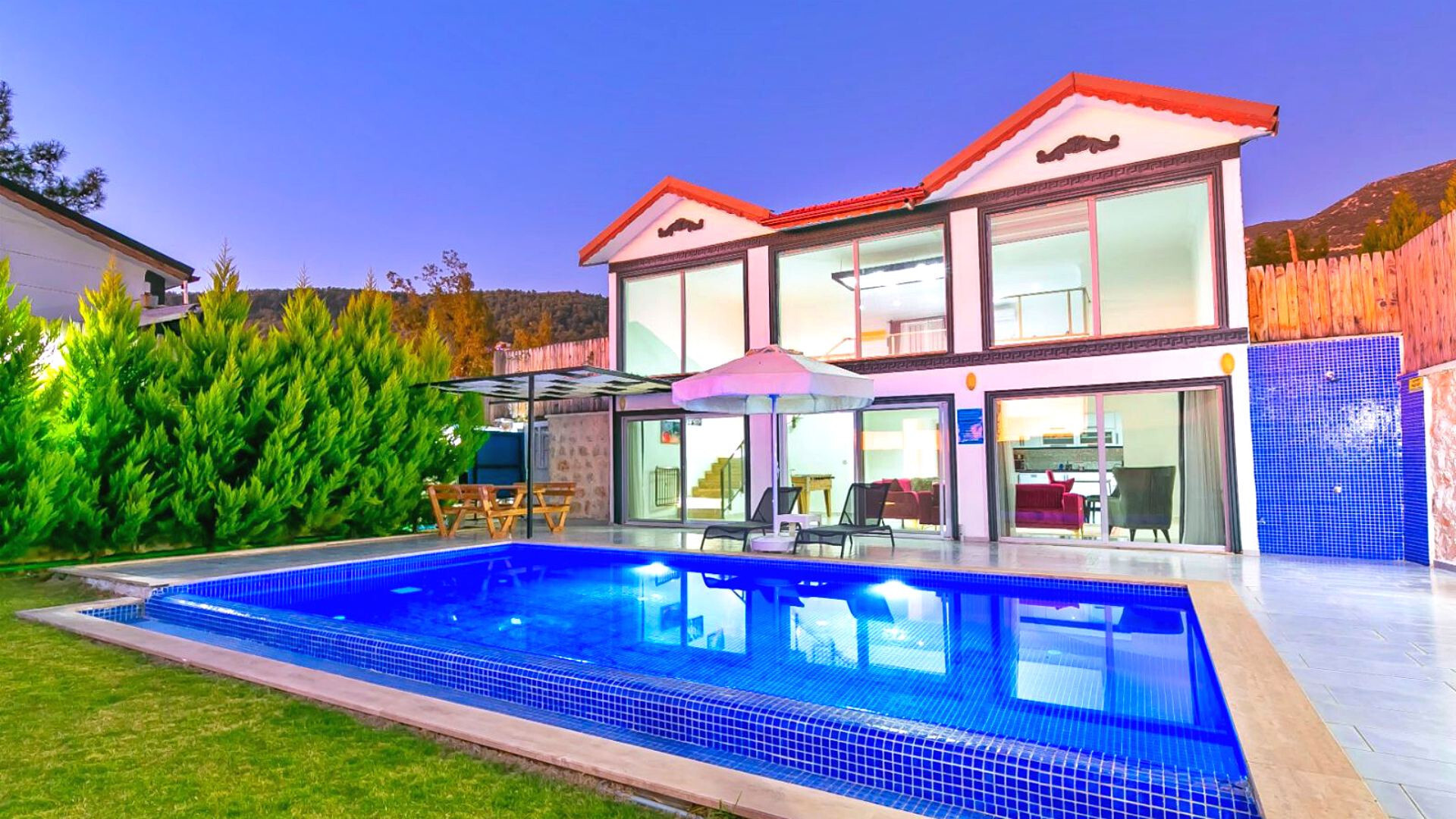 VBK30572 Villa Booking