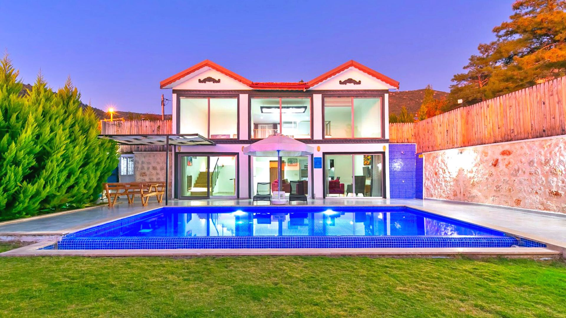 VBK30572 Villa Booking