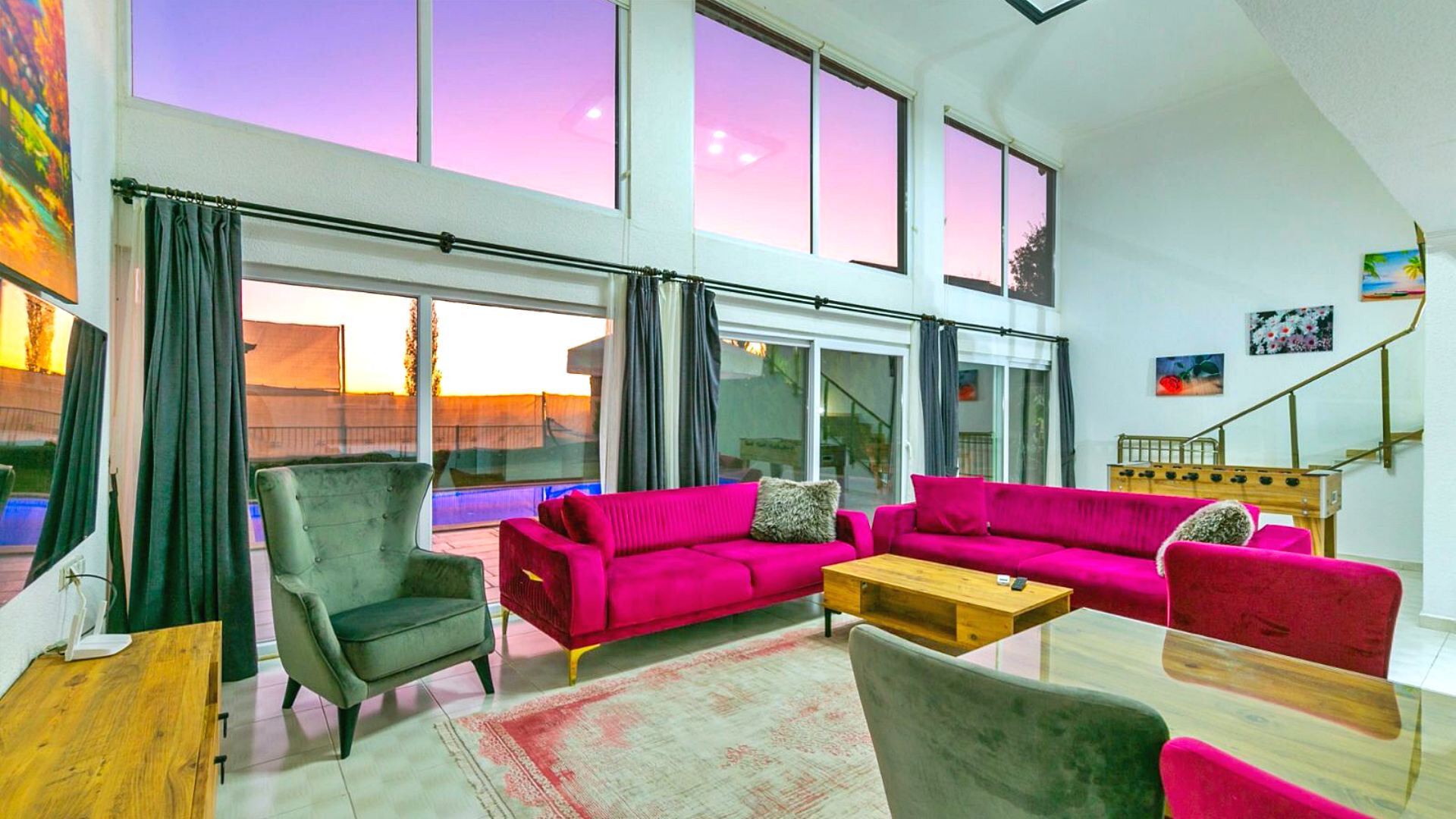 VBK30572 Villa Booking