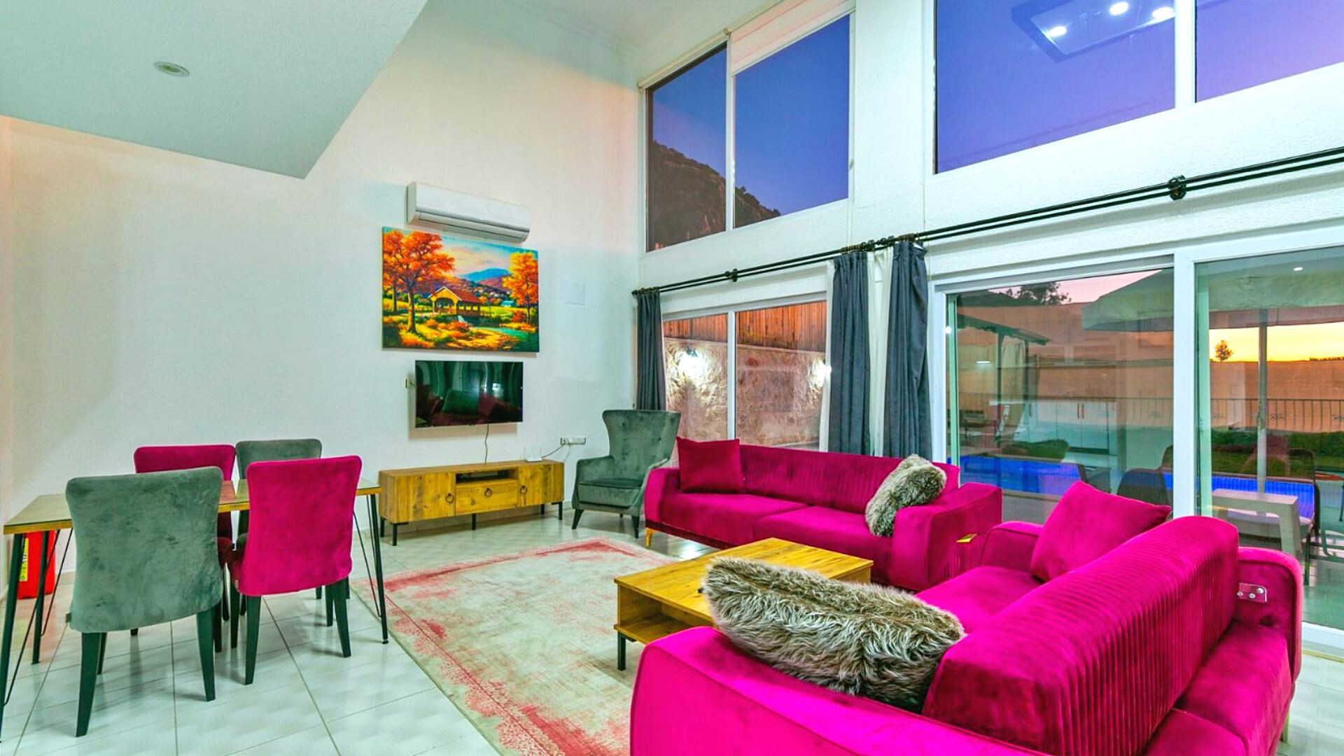 VBK30572 Villa Booking