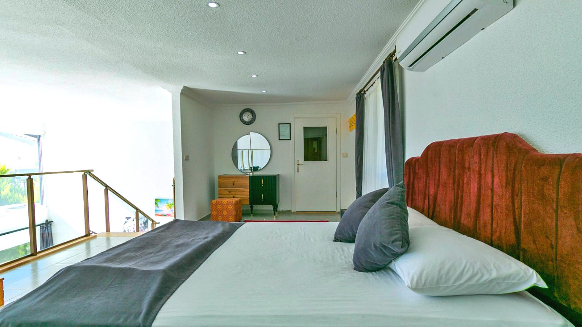 VBK30572 Villa Booking