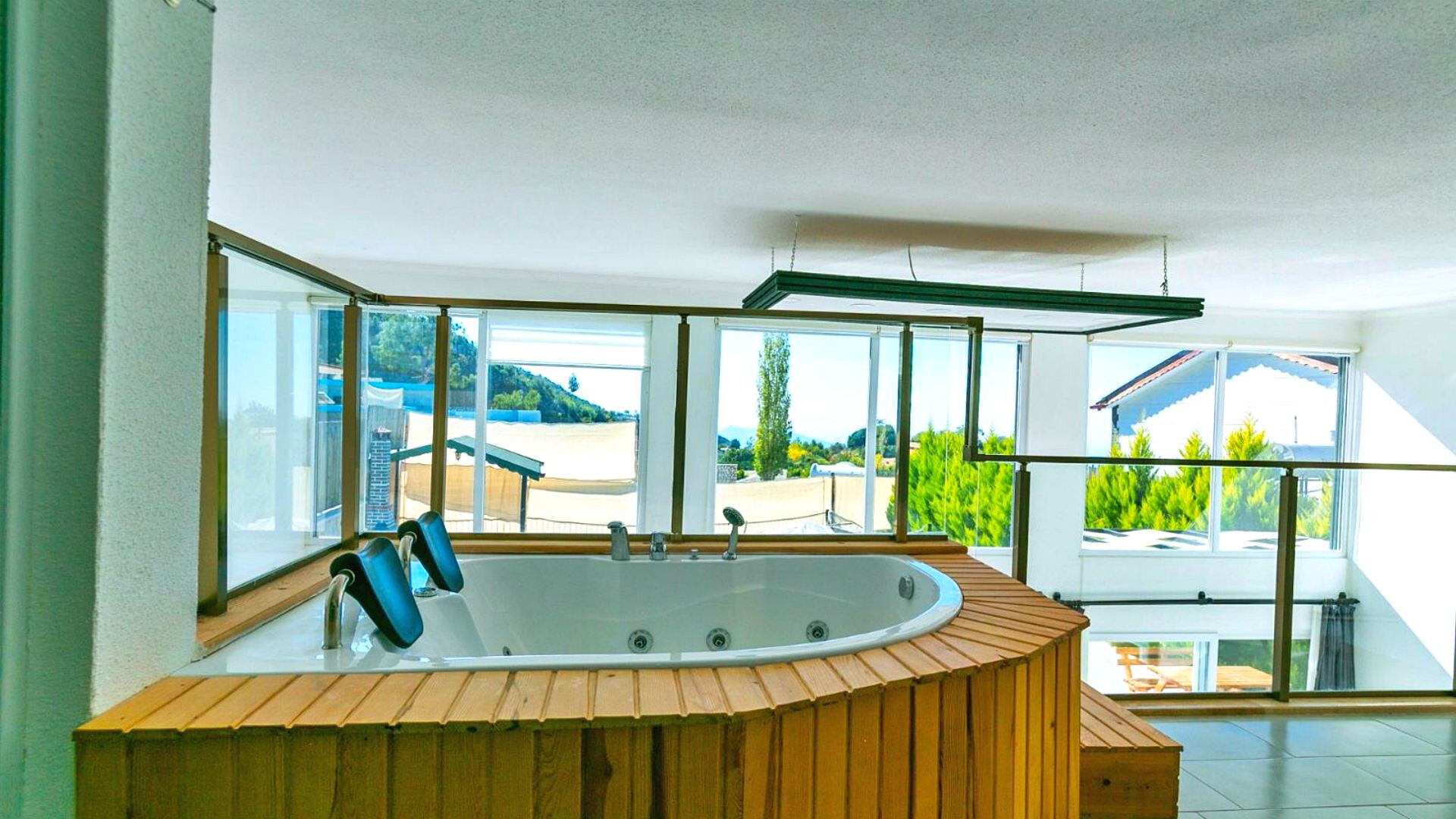 VBK30572 Villa Booking