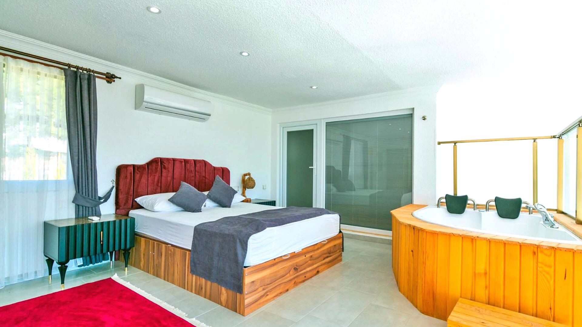 VBK30572 Villa Booking