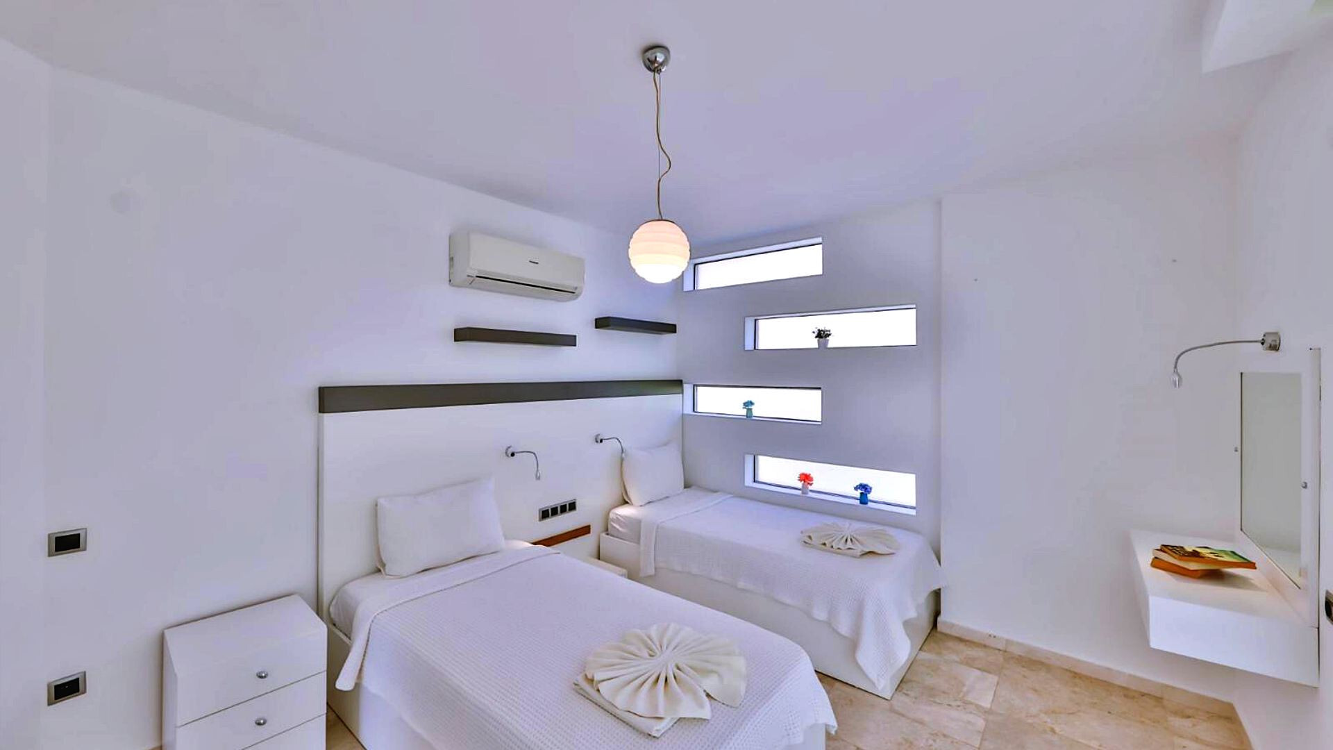 VBK34281 Villa Booking