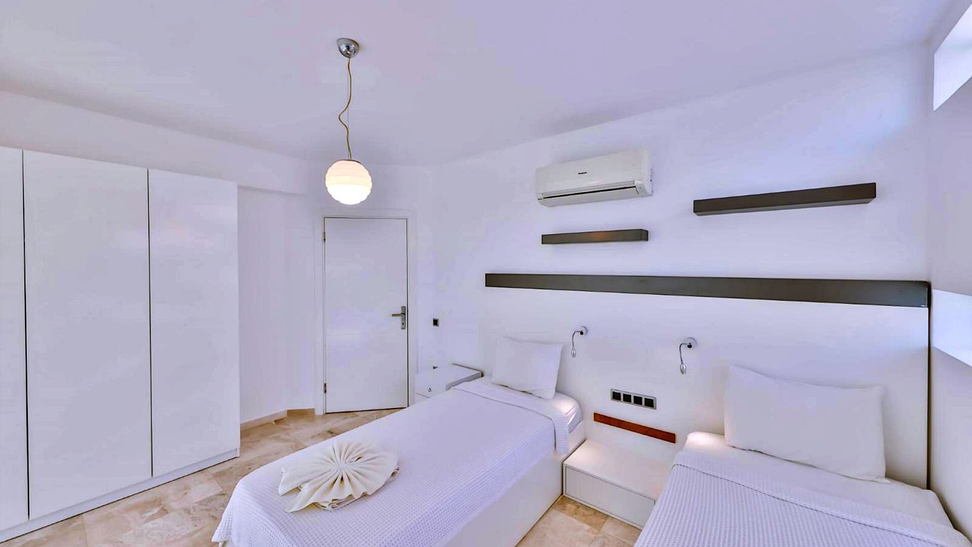 VBK34281 Villa Booking