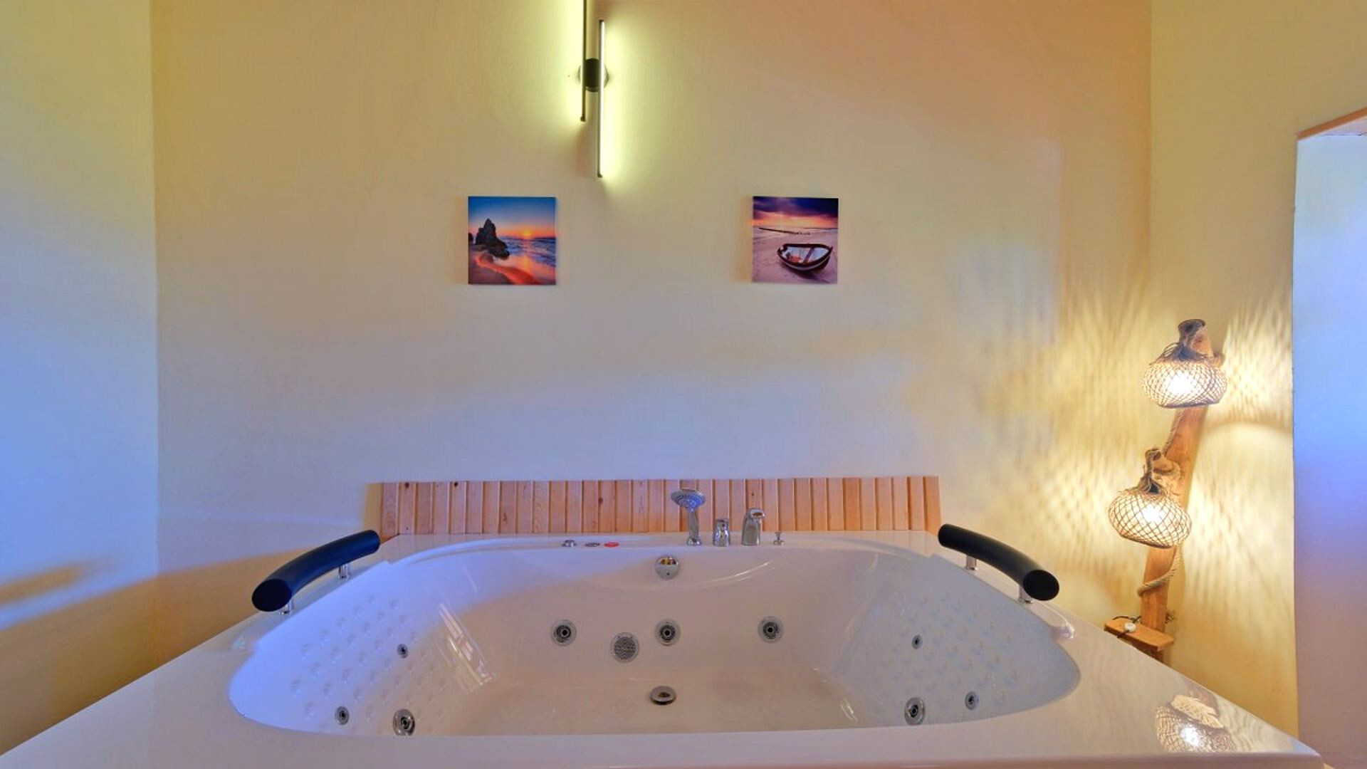 VBK46091 Villa Booking