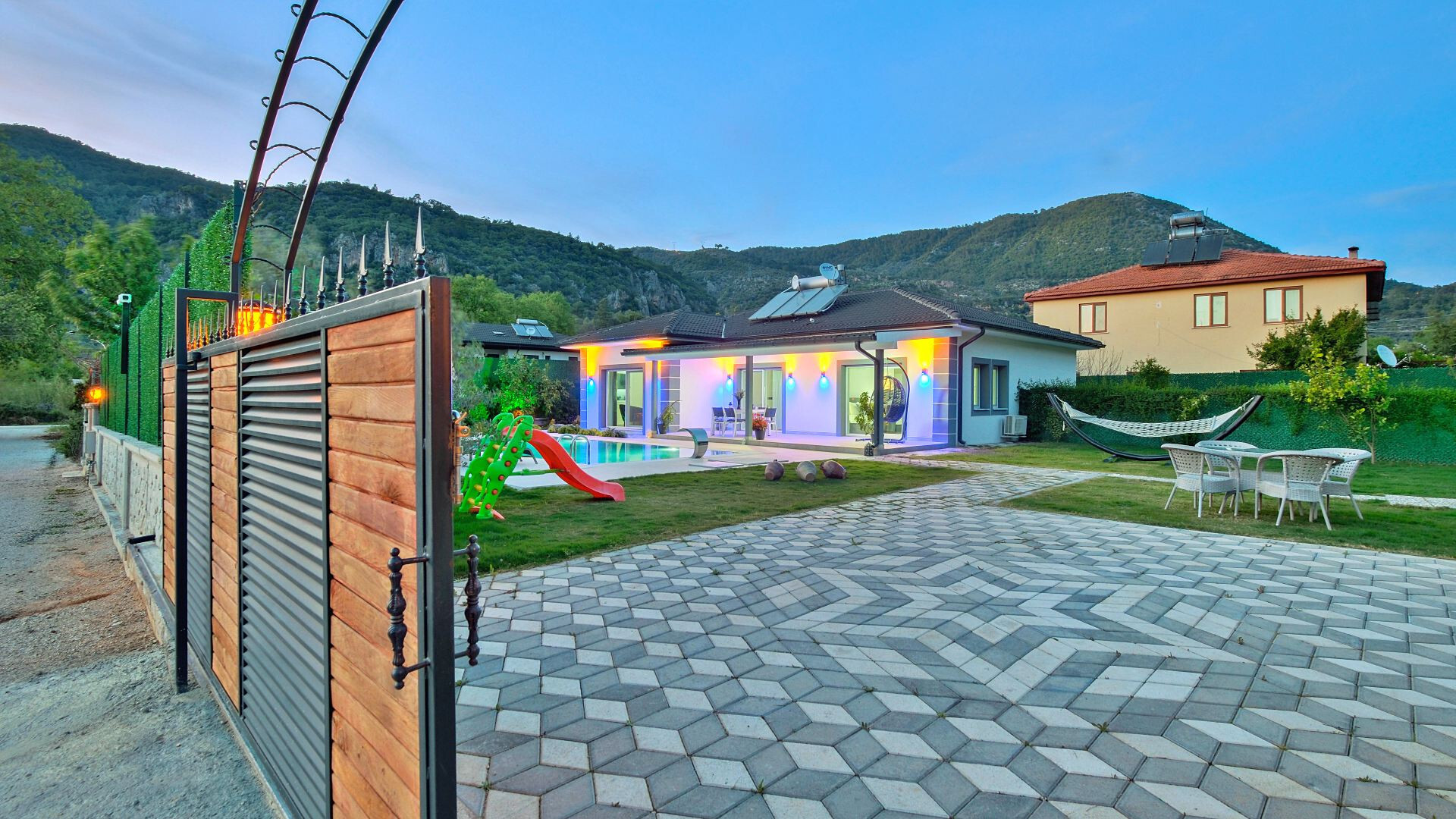 VBK70256 Villa Booking