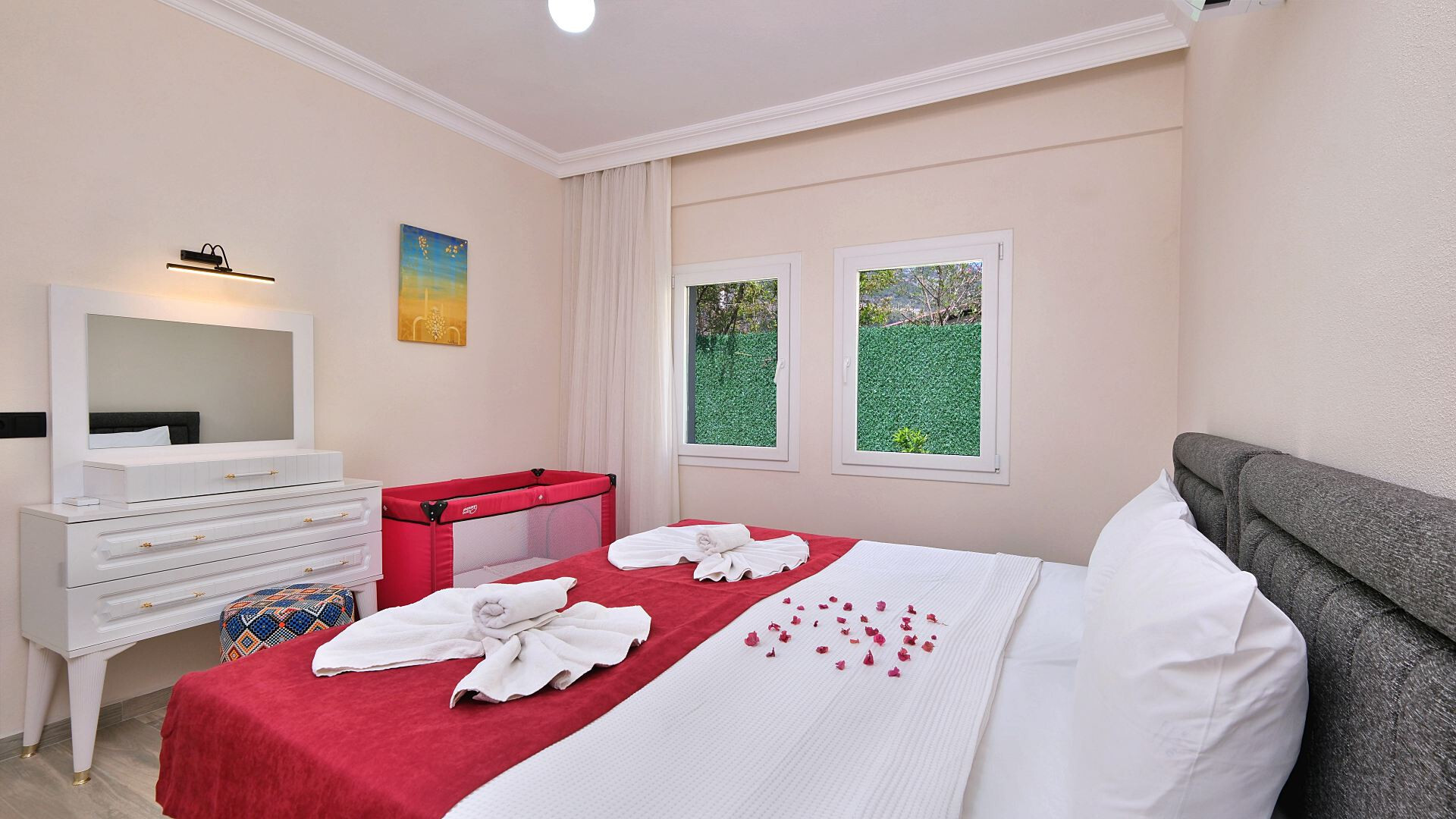 VBK70256 Villa Booking