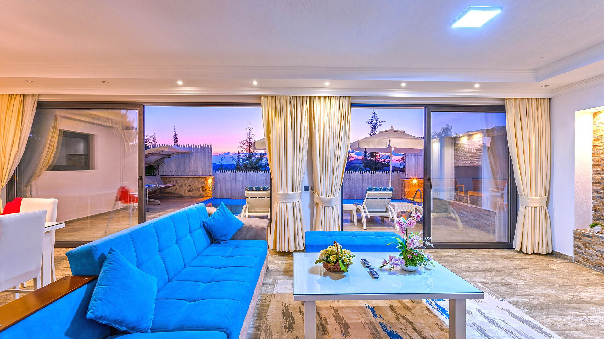 VBK51735 Villa Booking