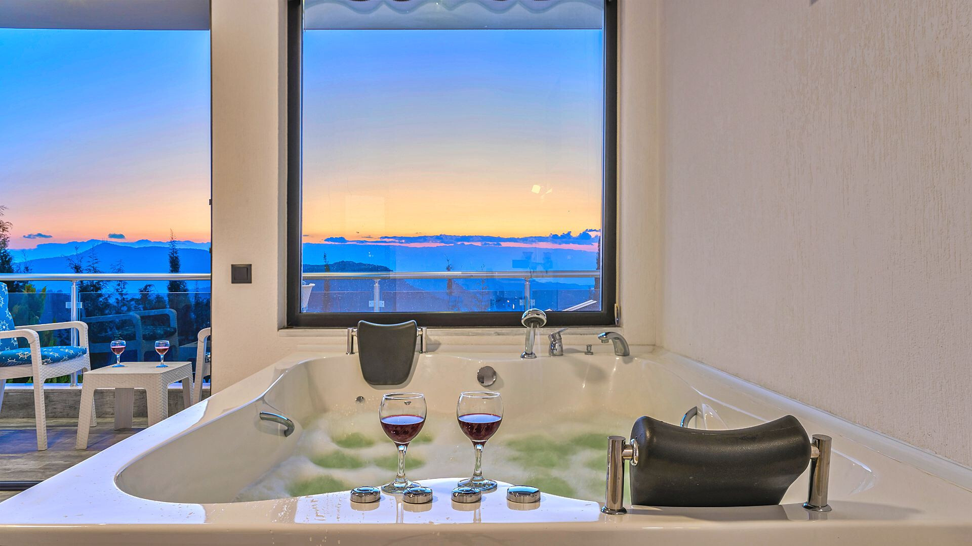 VBK51735 Villa Booking