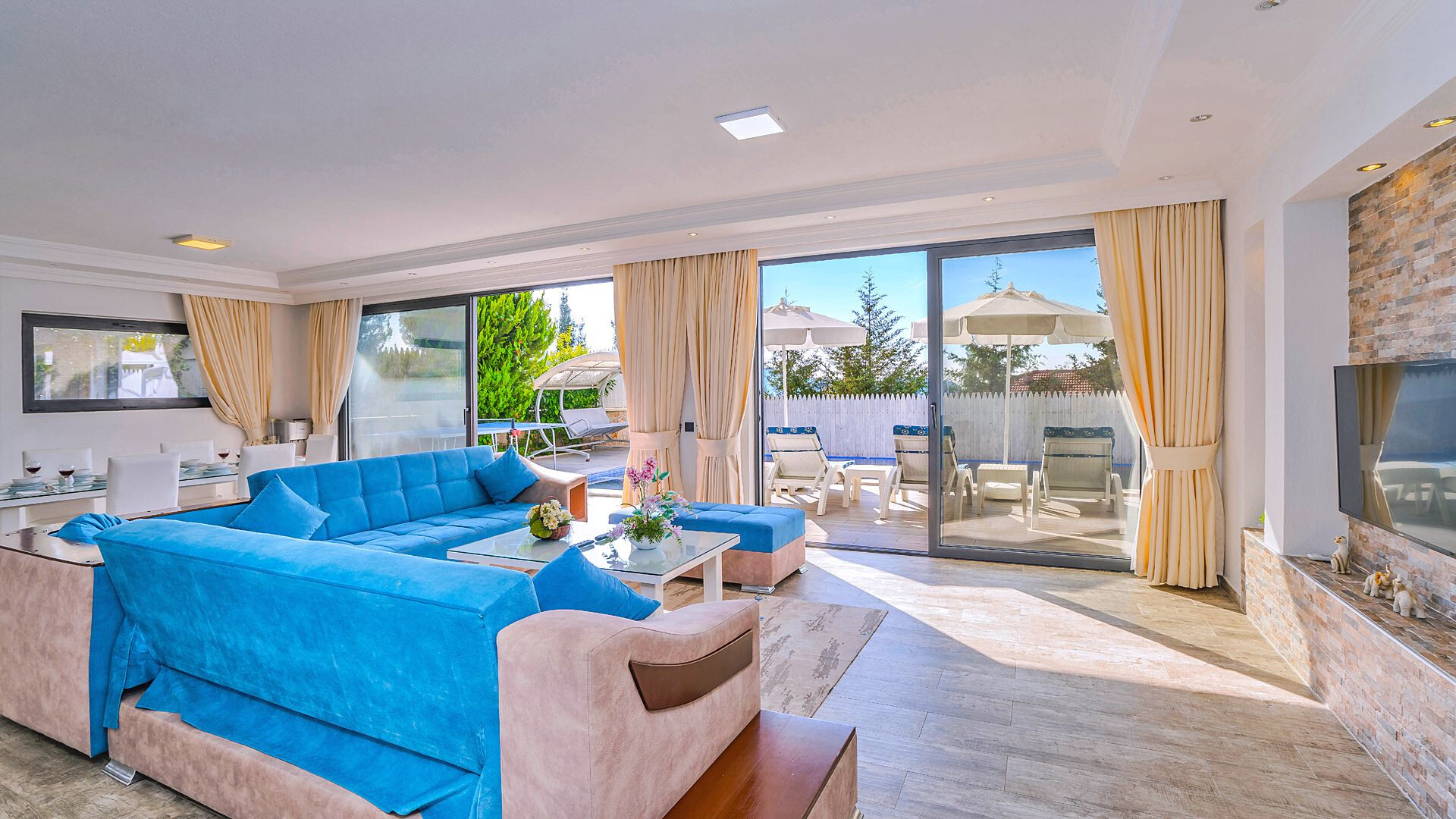 VBK51735 Villa Booking