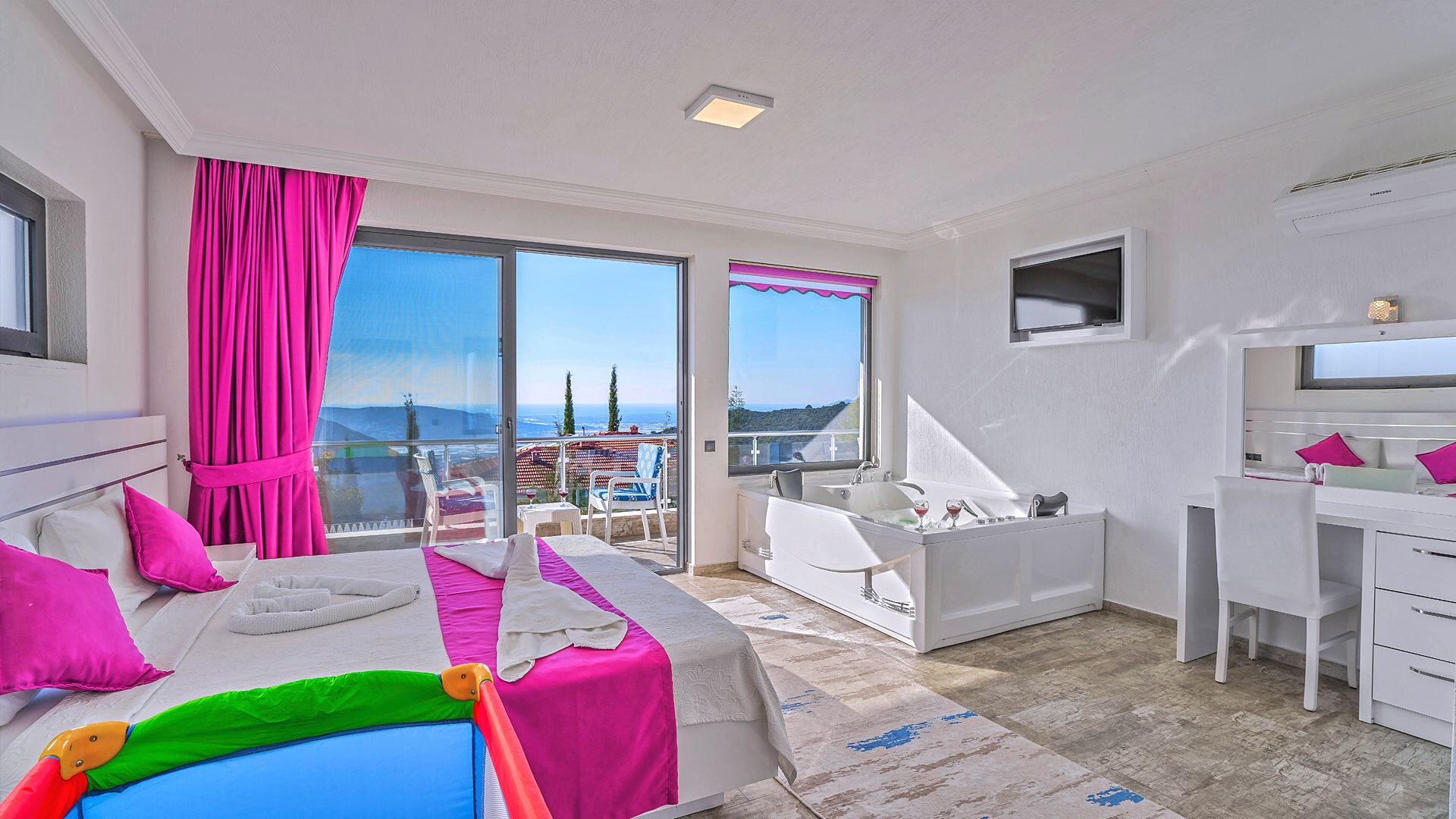 VBK51735 Villa Booking