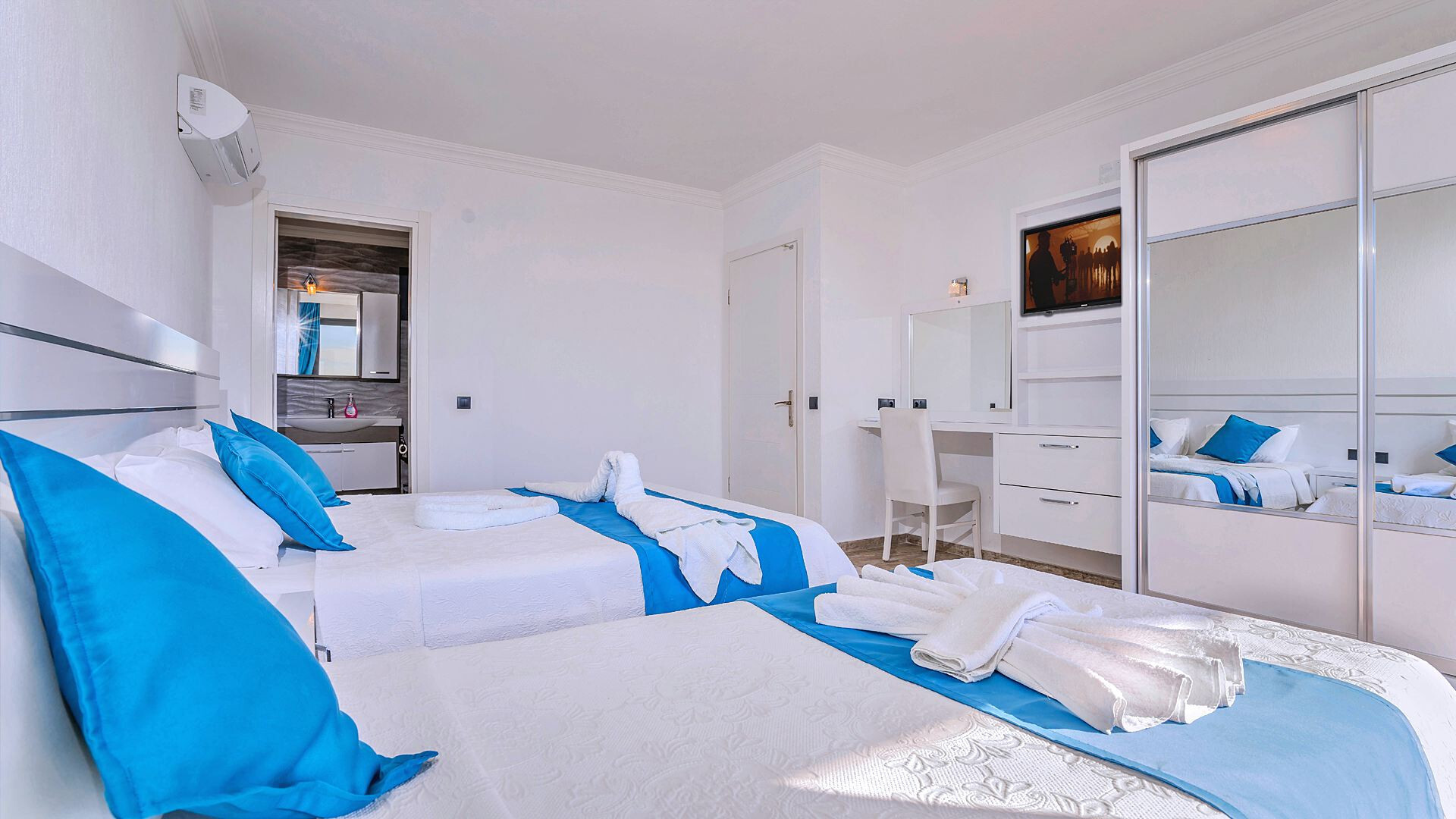 VBK51735 Villa Booking