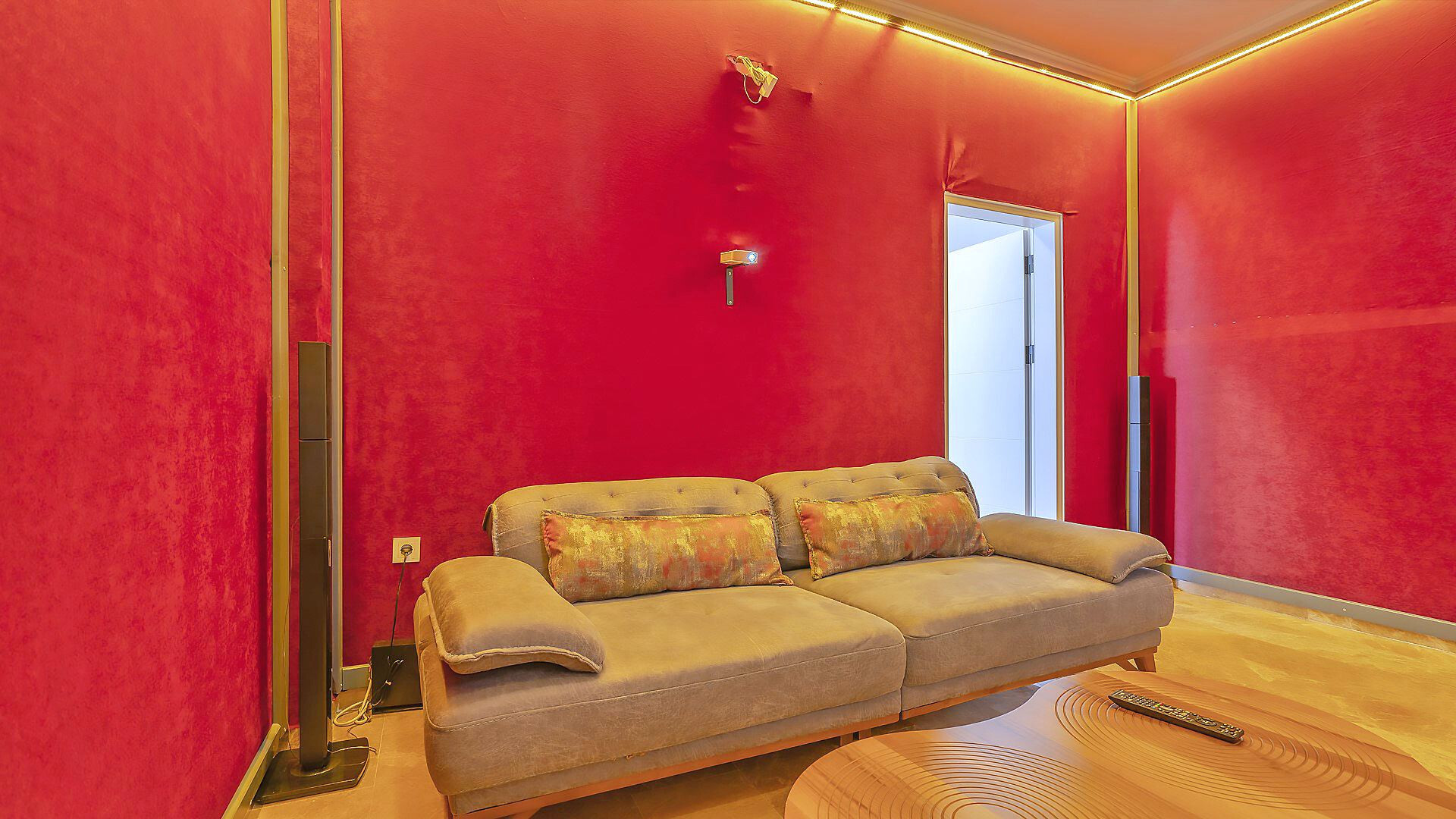 VBK61954 Villa Booking