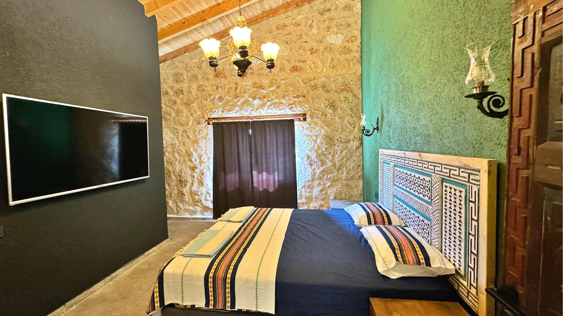 VBK41887 Villa Booking