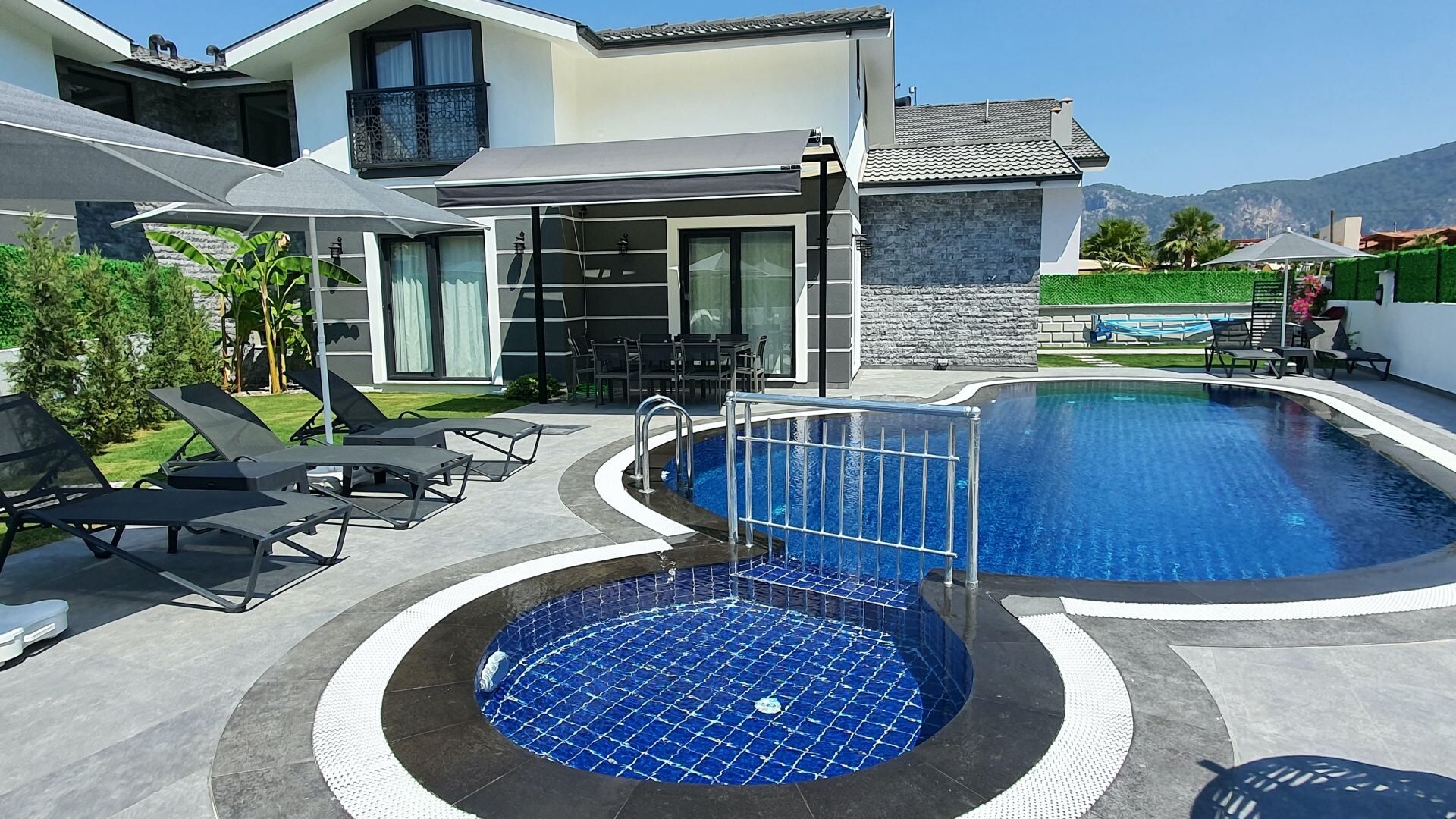 VBK32810 Villa Booking