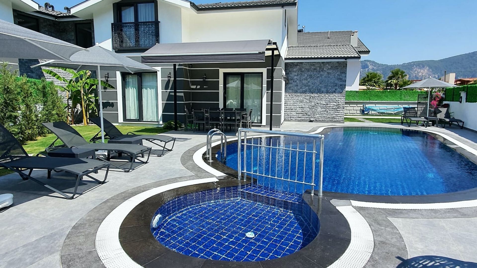 VBK32810 Villa Booking