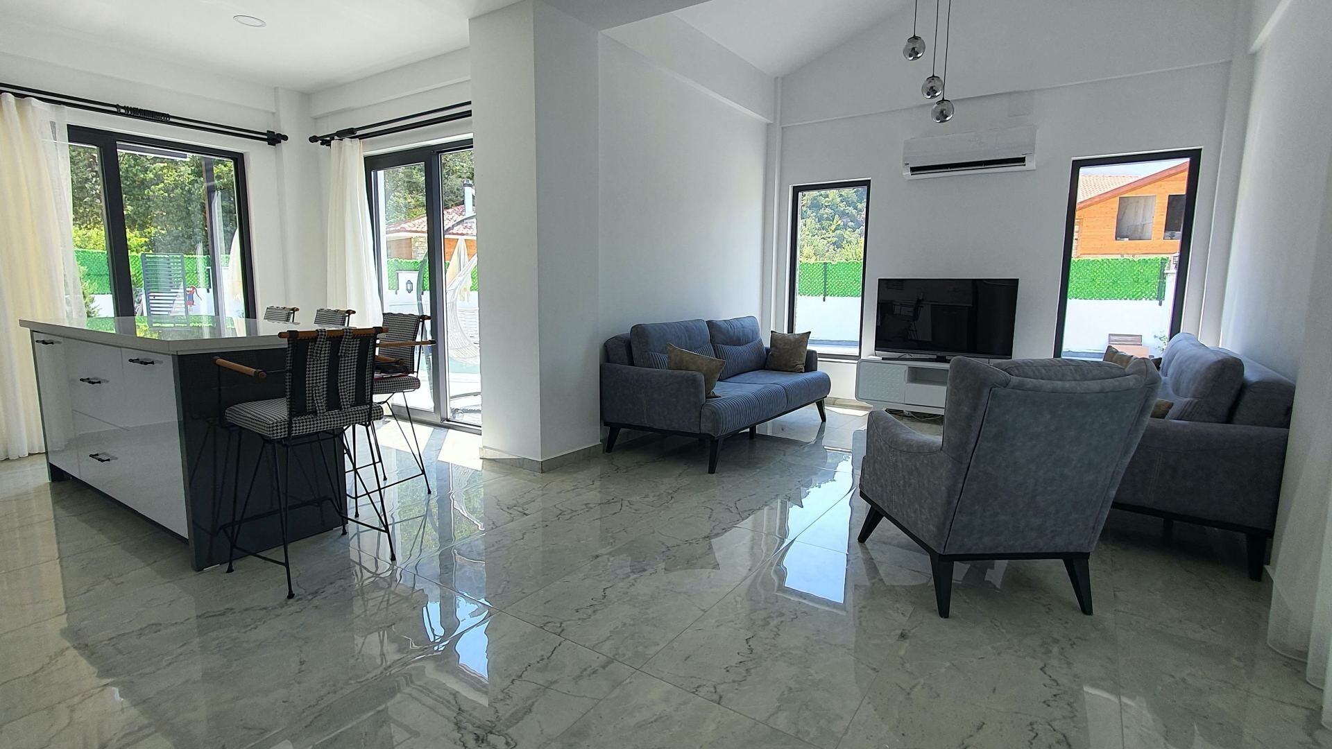 VBK32810 Villa Booking