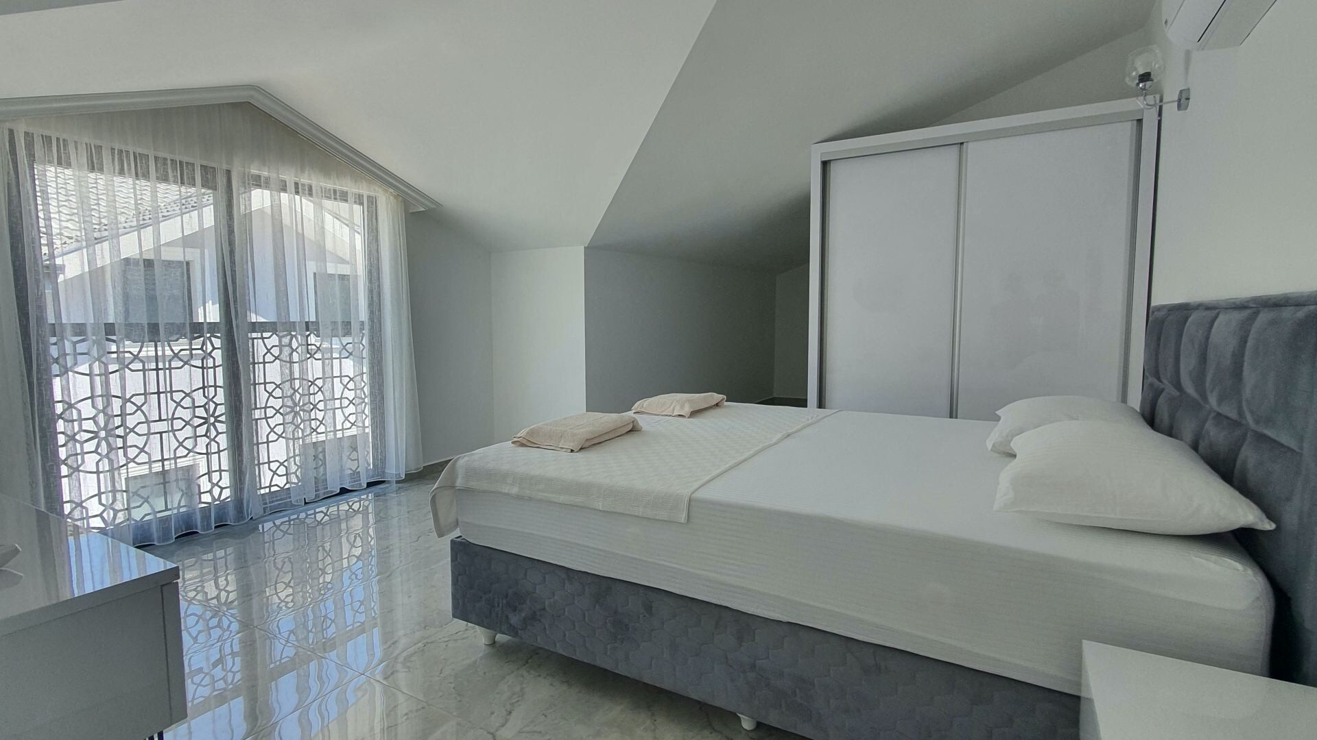 VBK32810 Villa Booking