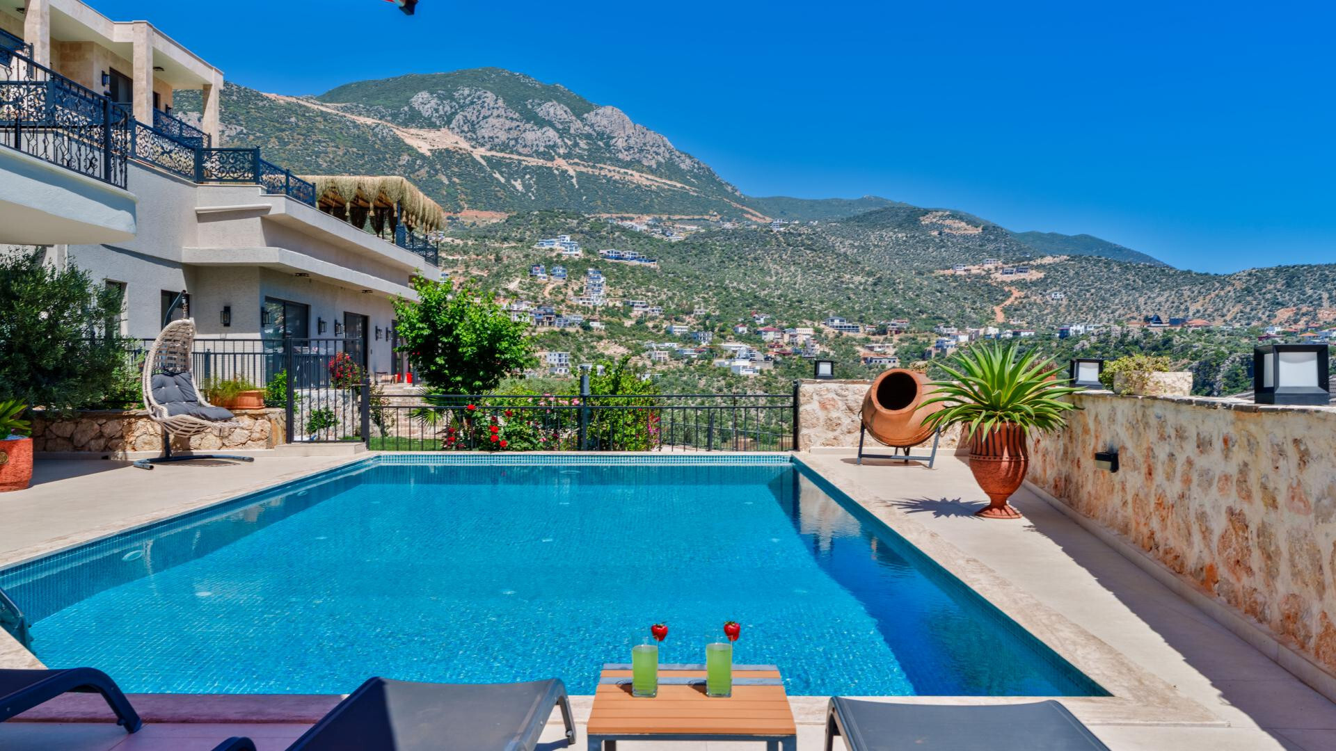 VBK20267 Villa Booking