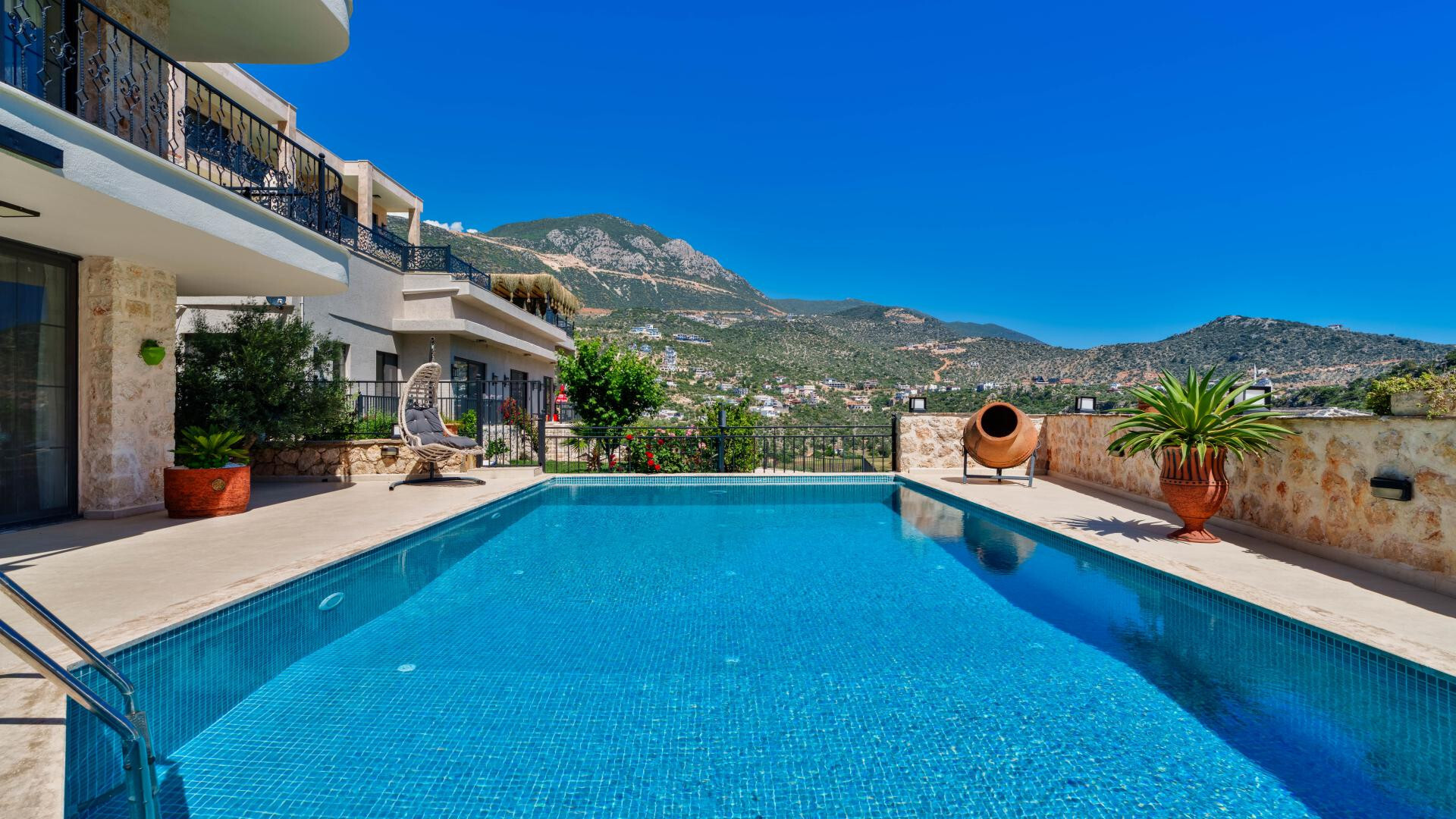 VBK20267 Villa Booking