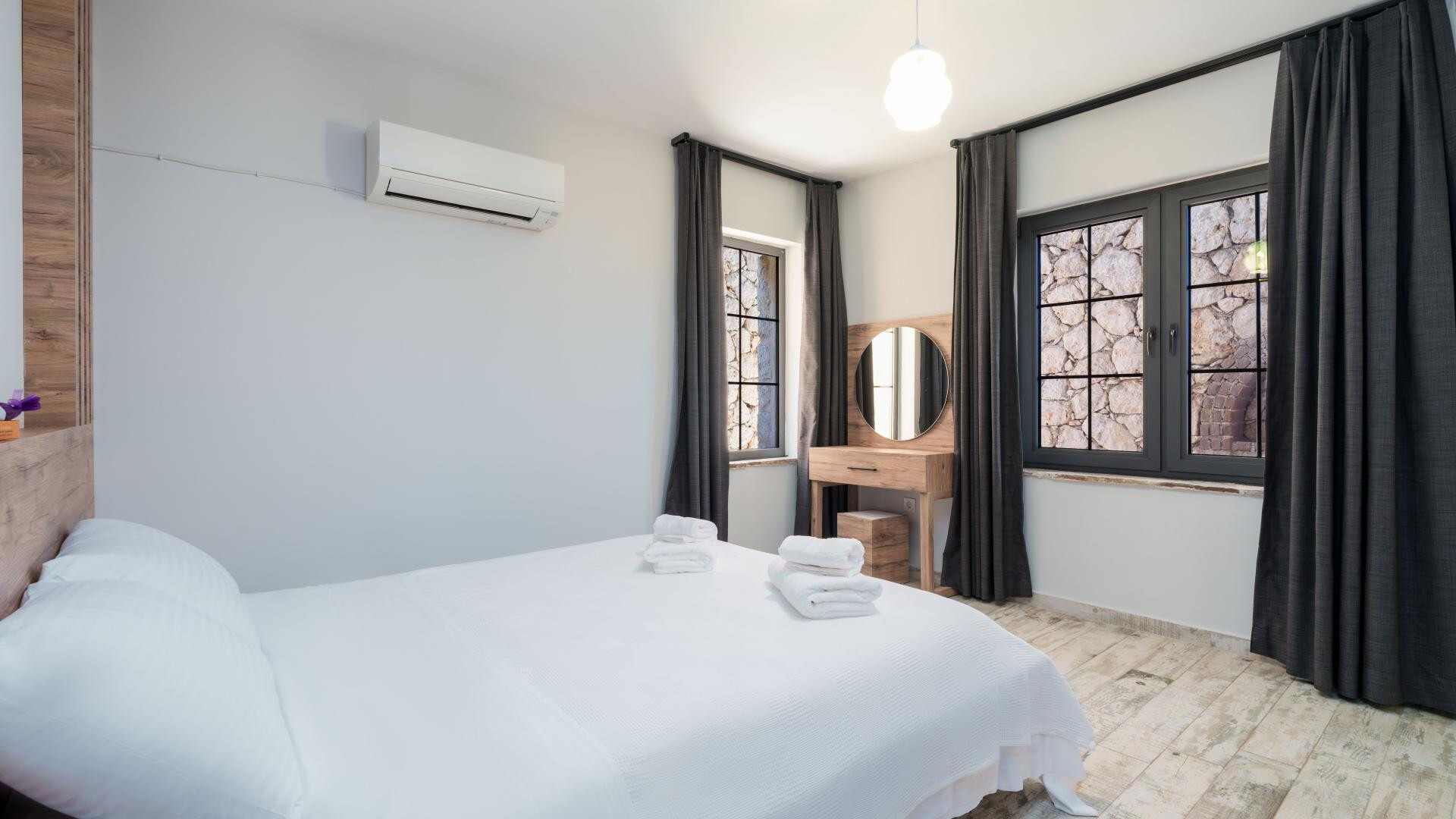 VBK20267 Villa Booking
