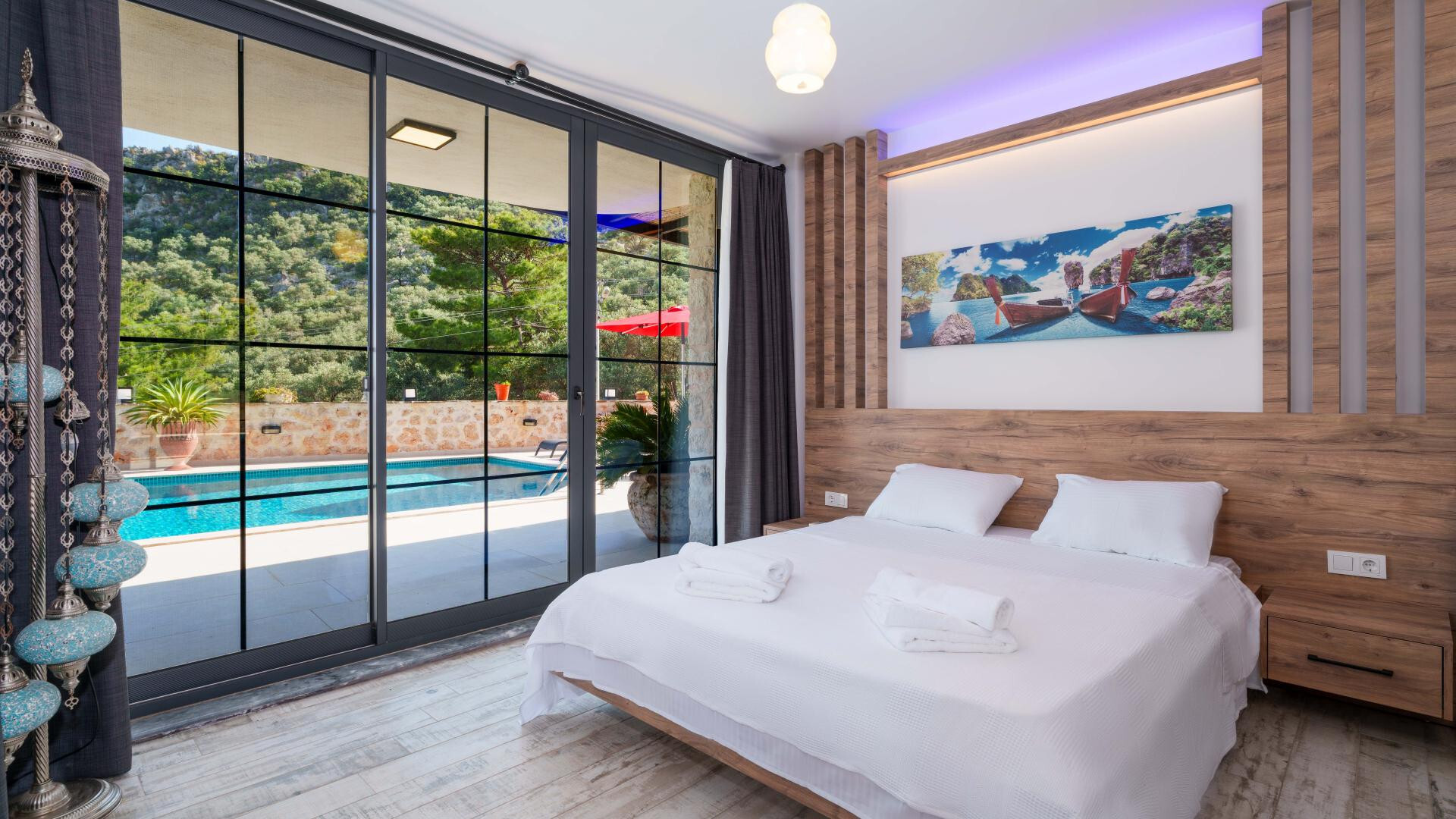 VBK20267 Villa Booking