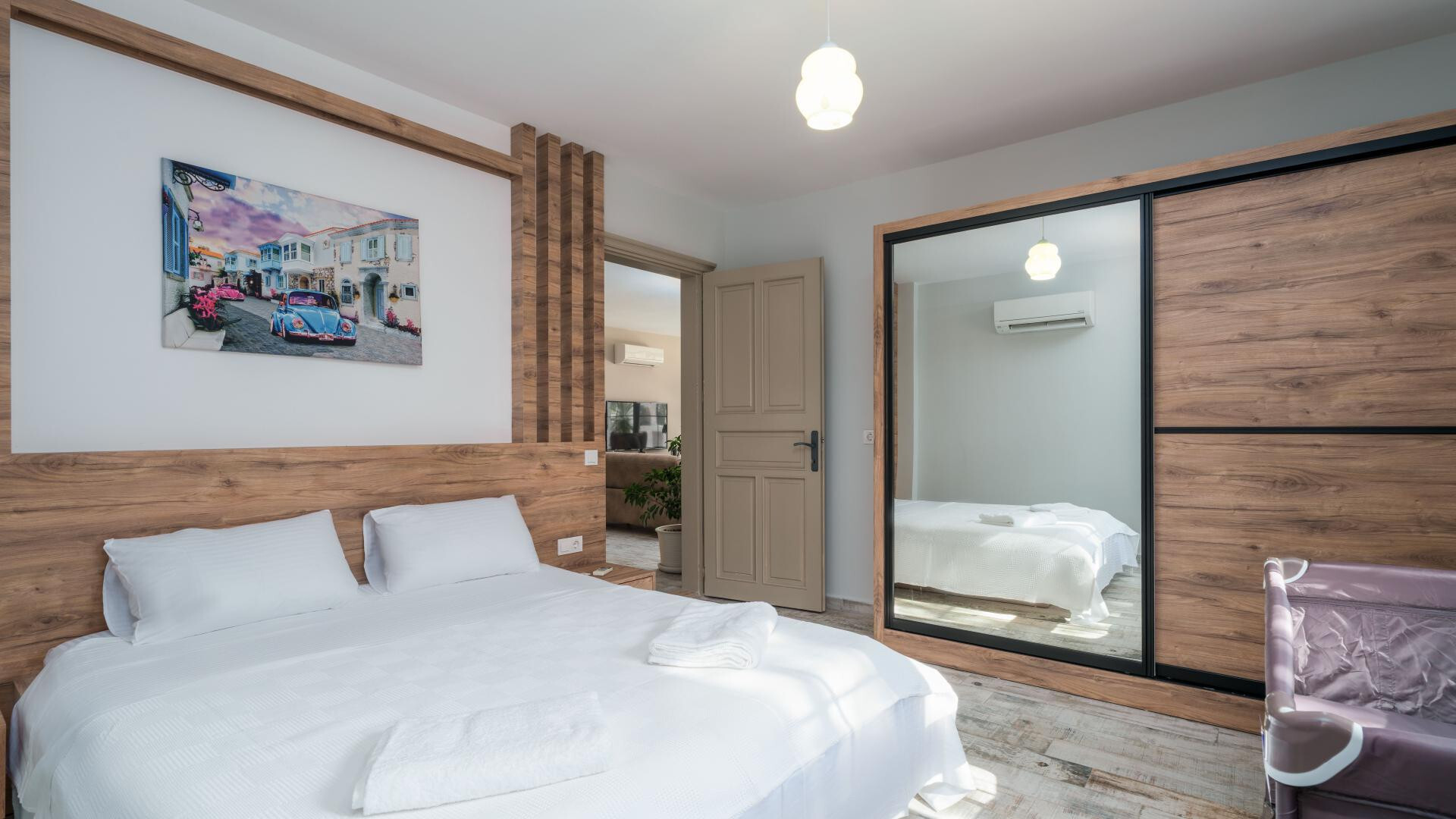 VBK20267 Villa Booking