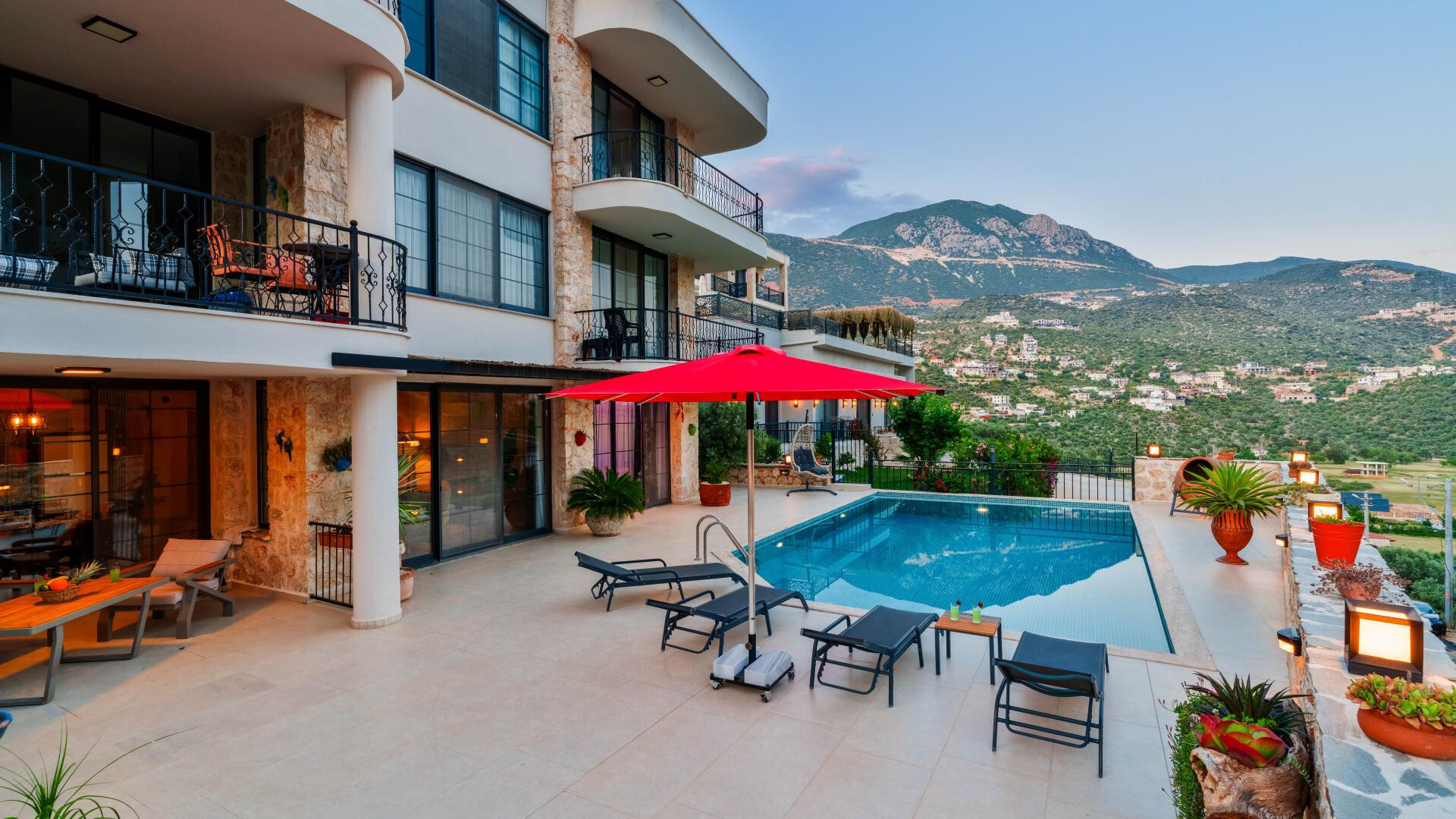 VBK20267 Villa Booking