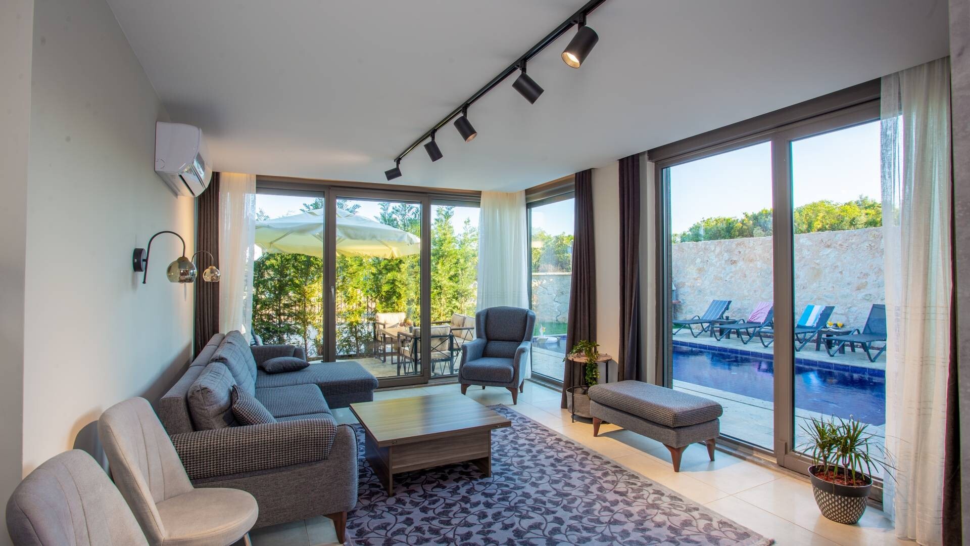 VBK10714 Villa Booking