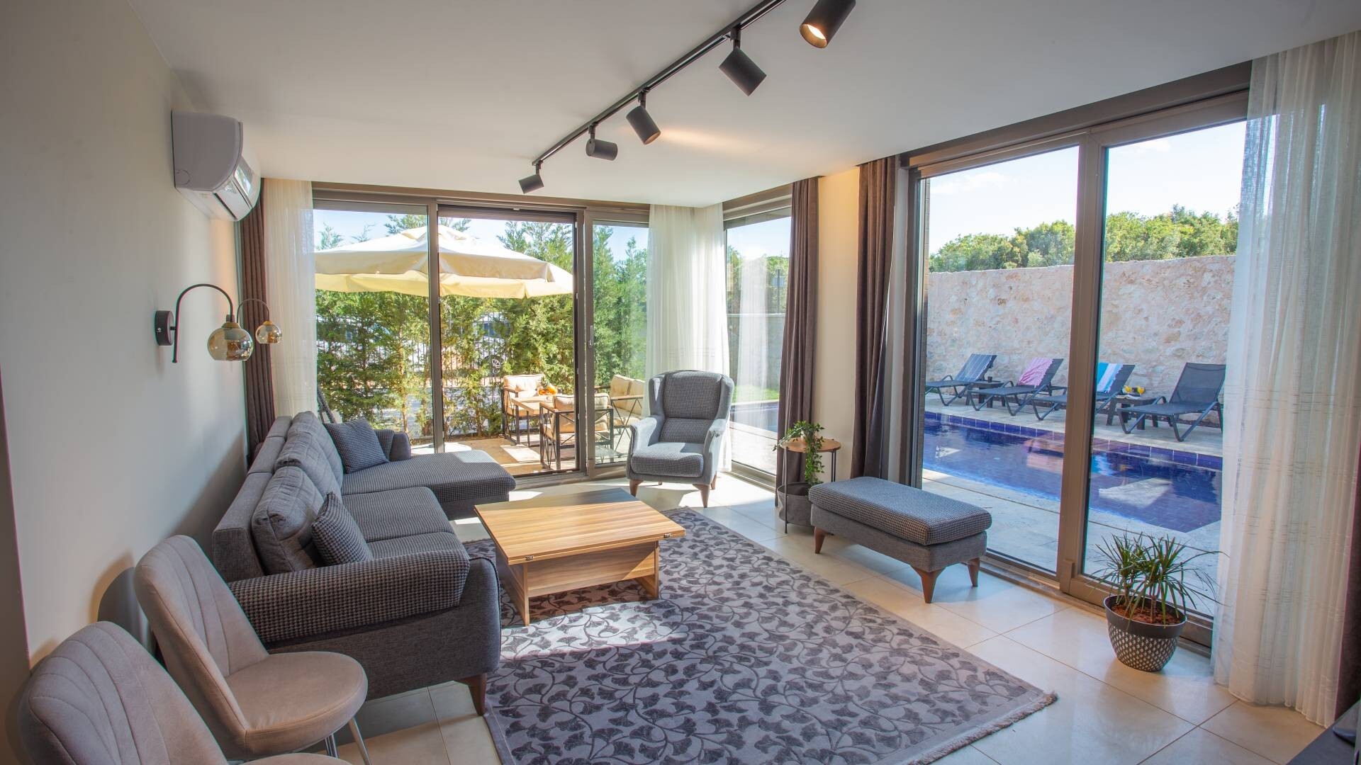 VBK10714 Villa Booking