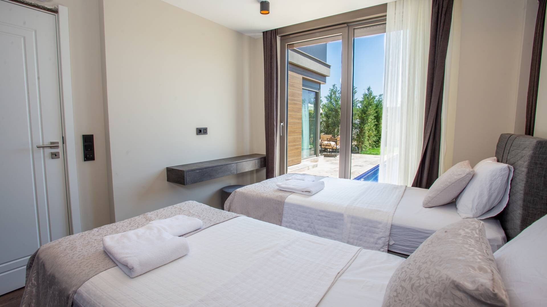 VBK10714 Villa Booking