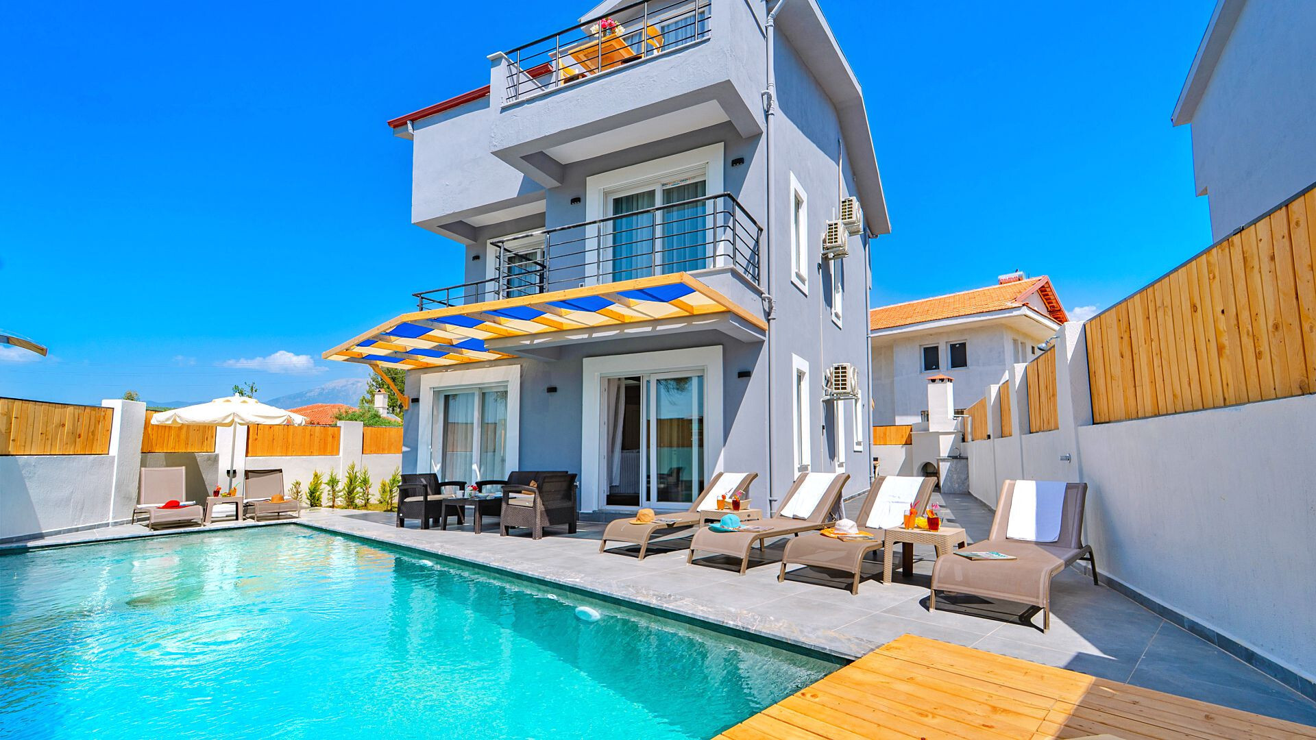 VBK29660 Villa Booking