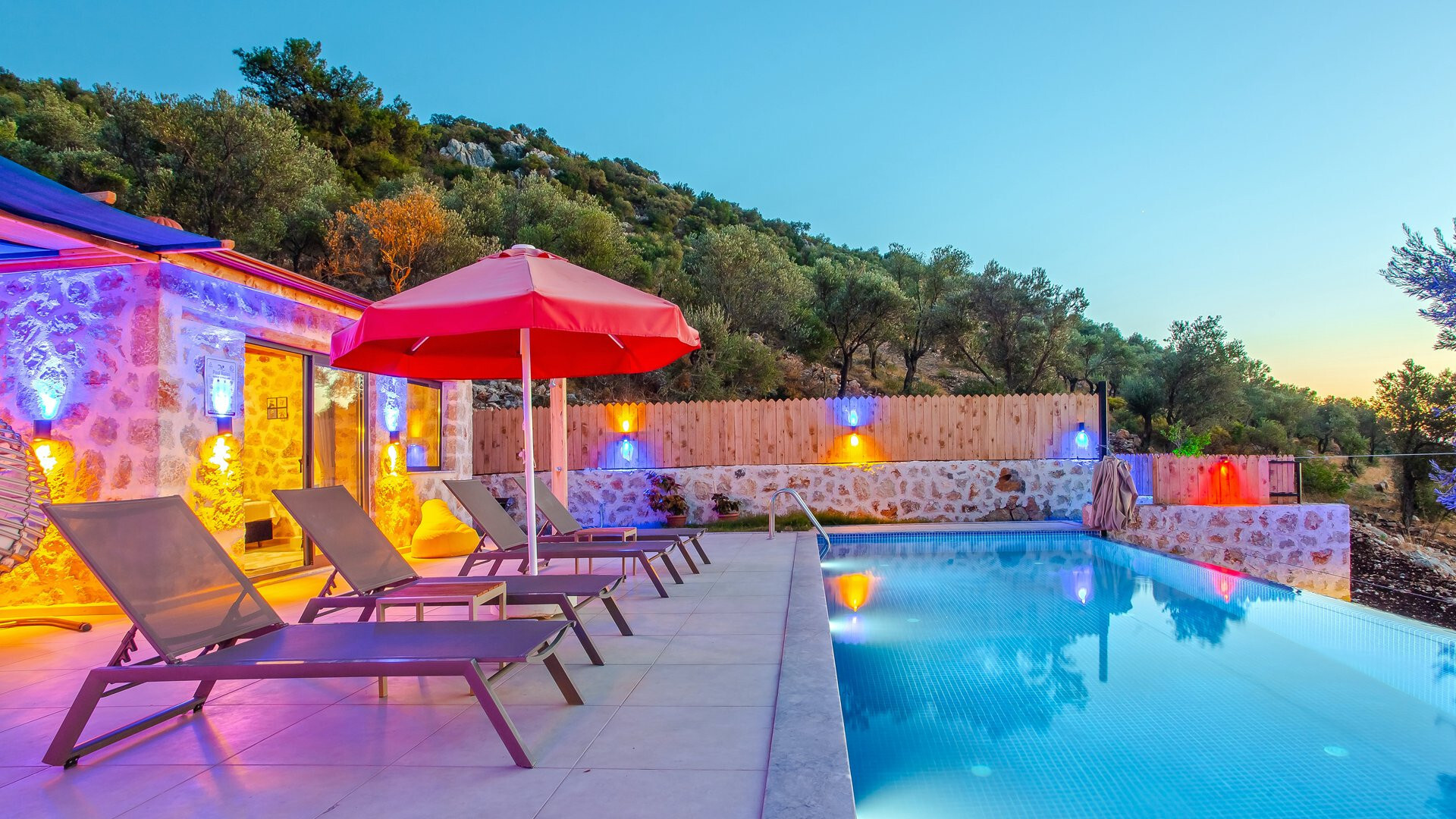 VBK15390 Villa Booking