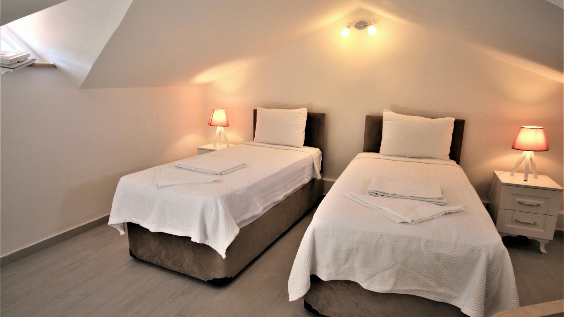 VBK56443 Villa Booking