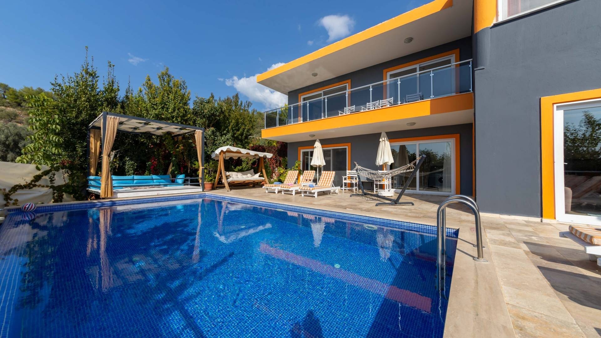VBK51111 Villa Booking