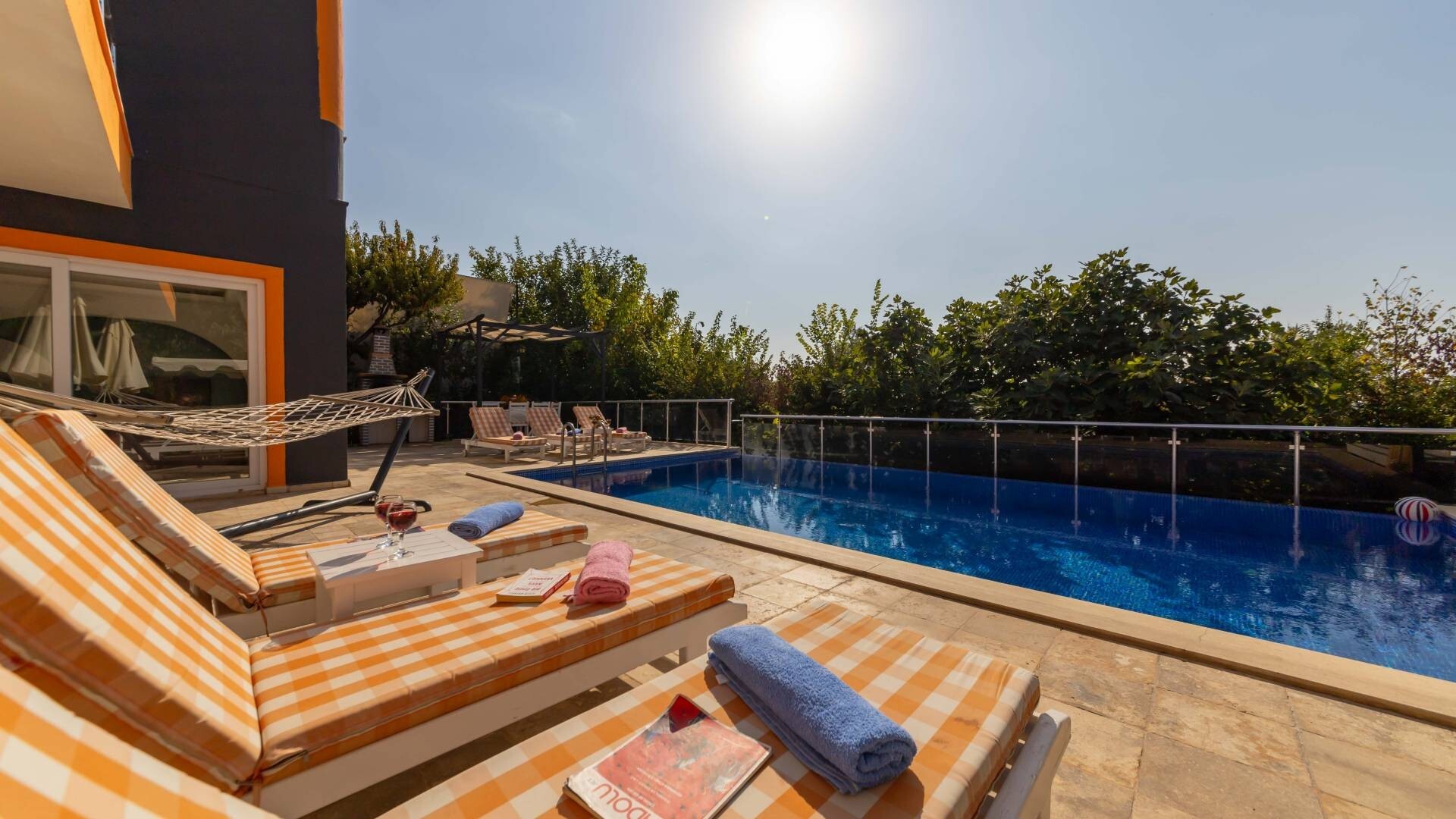 VBK51111 Villa Booking