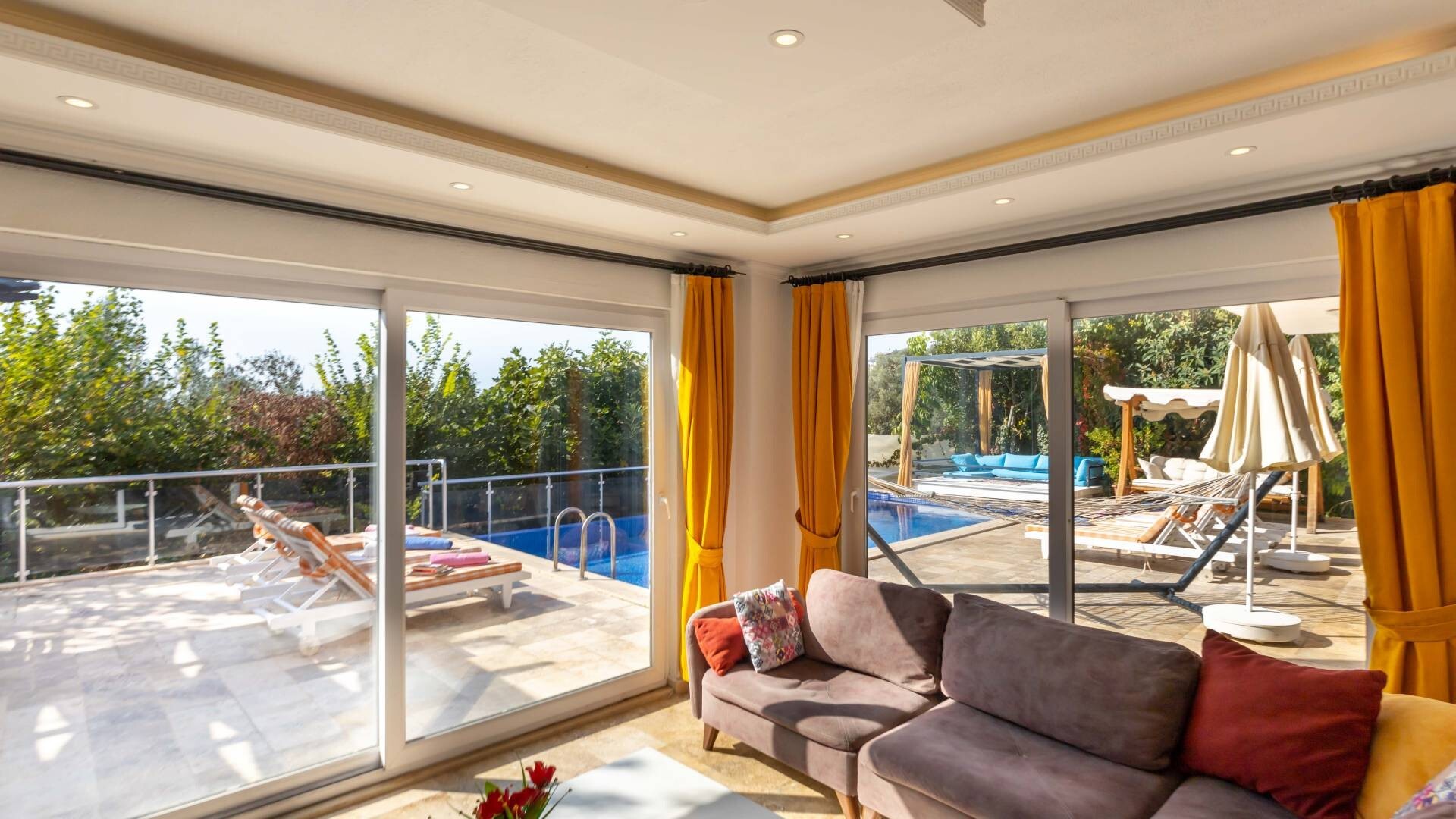 VBK51111 Villa Booking