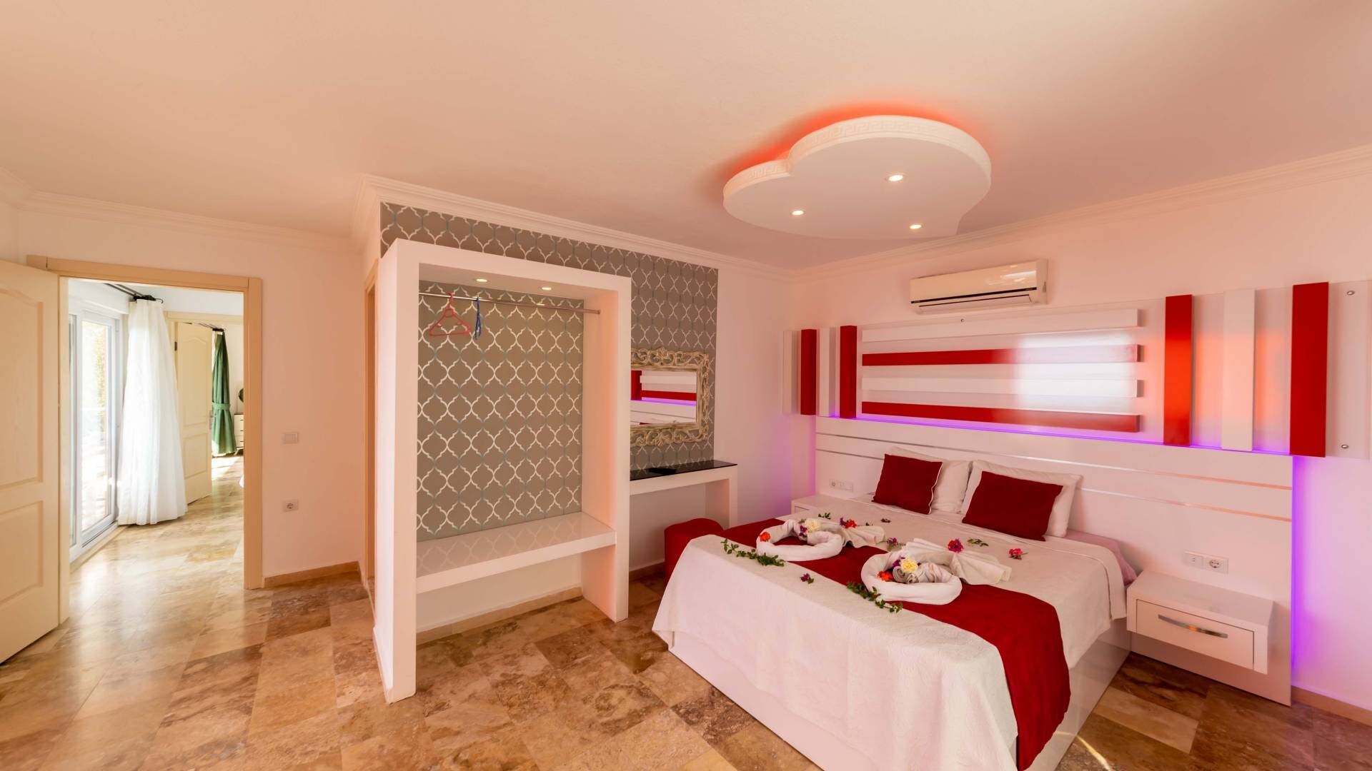 VBK51111 Villa Booking