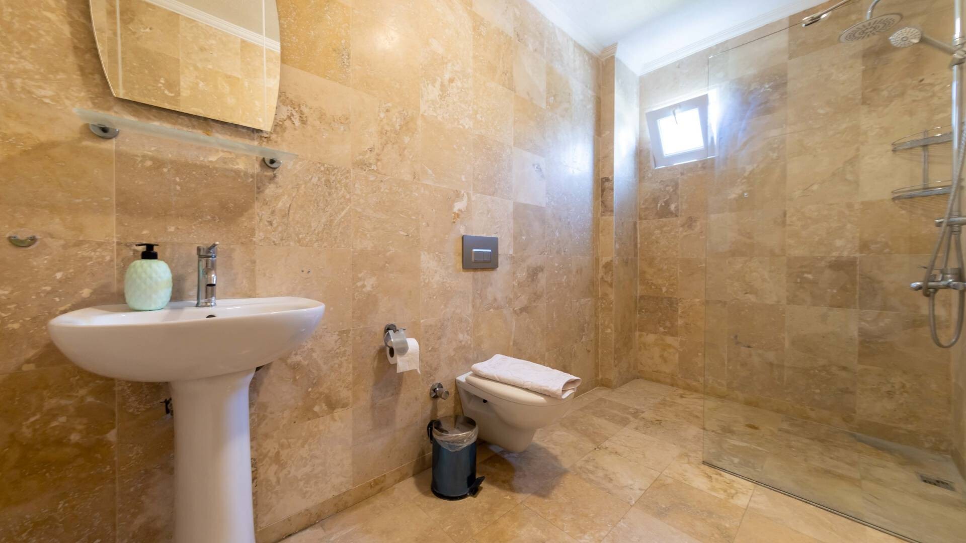 VBK51111 Villa Booking