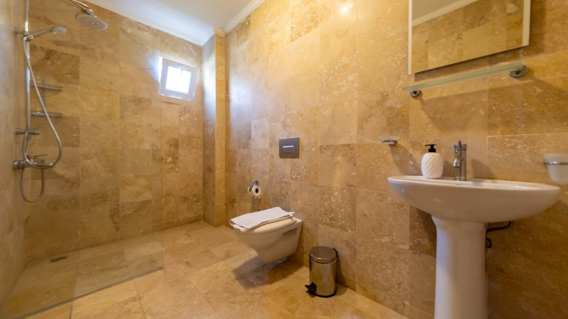 VBK51111 Villa Booking