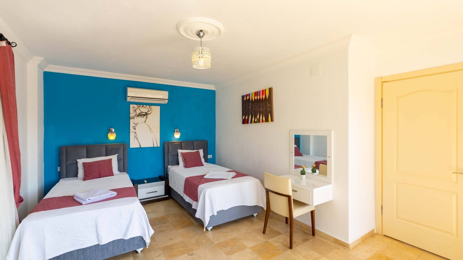 VBK51111 Villa Booking