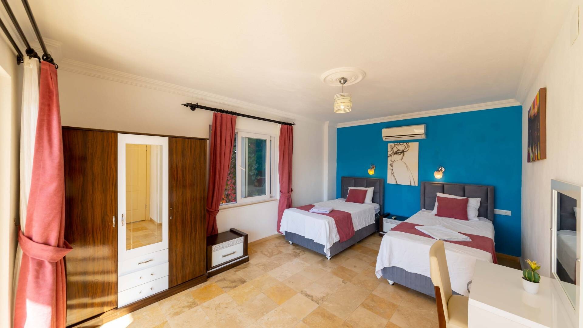 VBK51111 Villa Booking