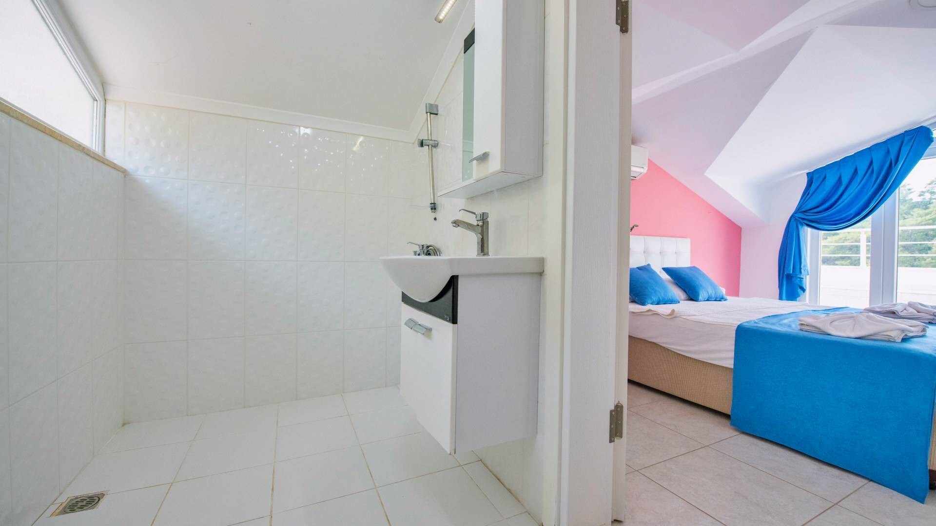 VBK63049 Villa Booking
