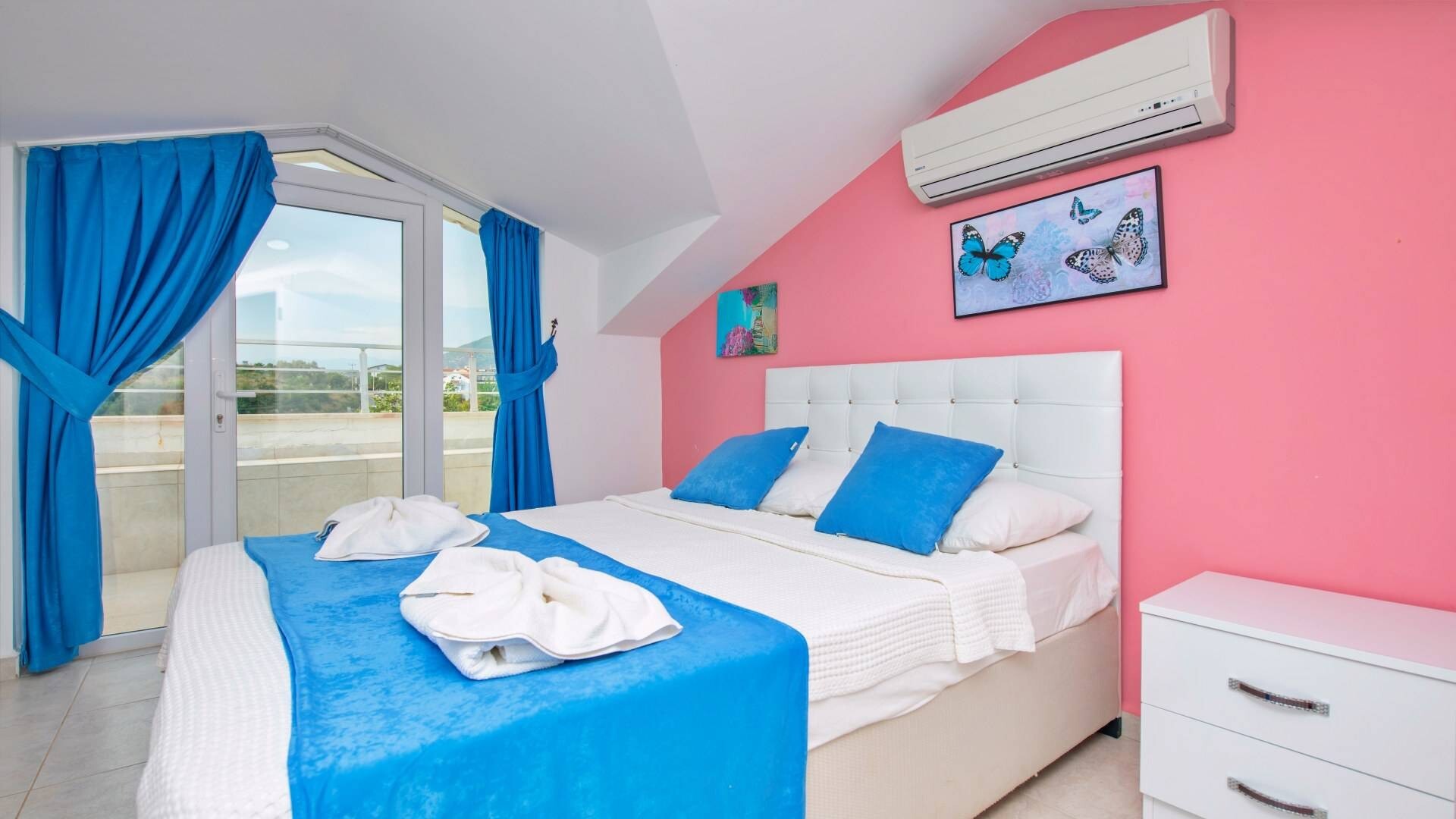VBK63049 Villa Booking