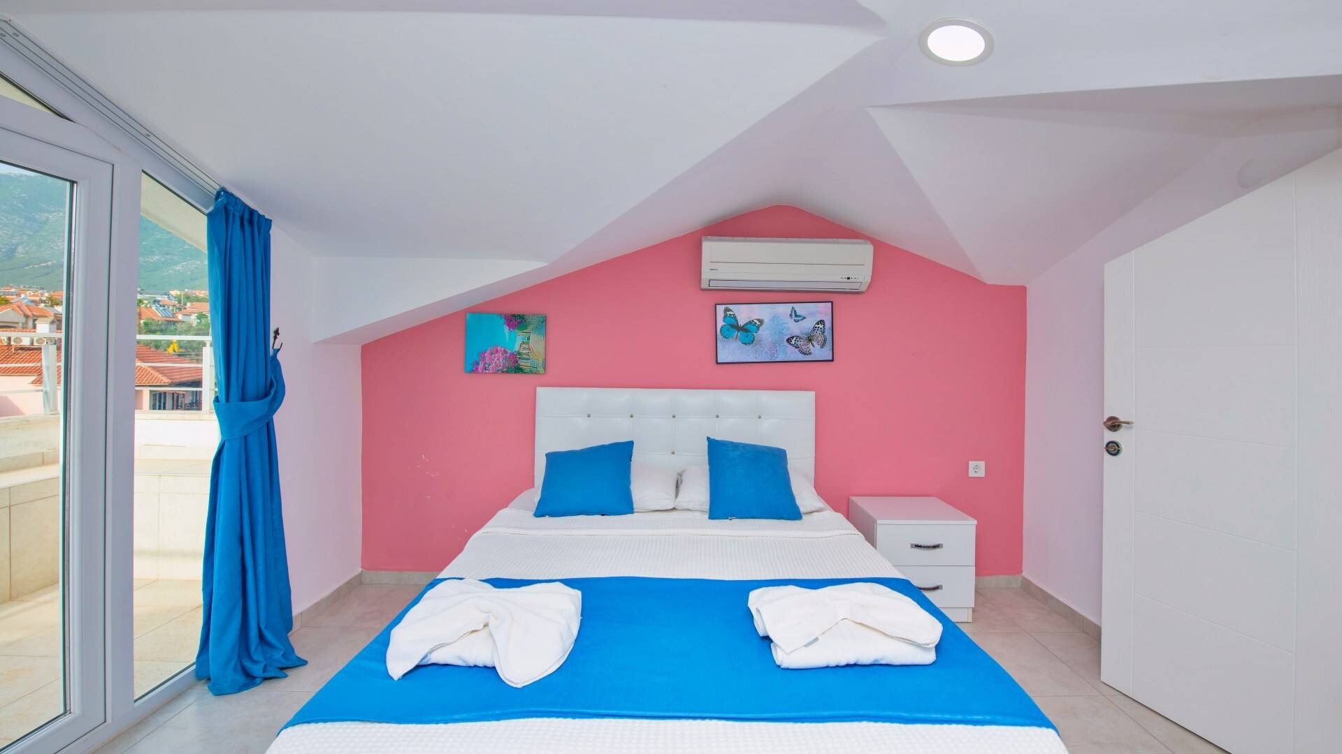 VBK63049 Villa Booking