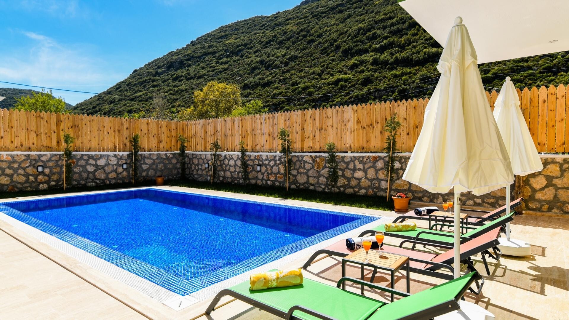 VBK70425 Villa Booking